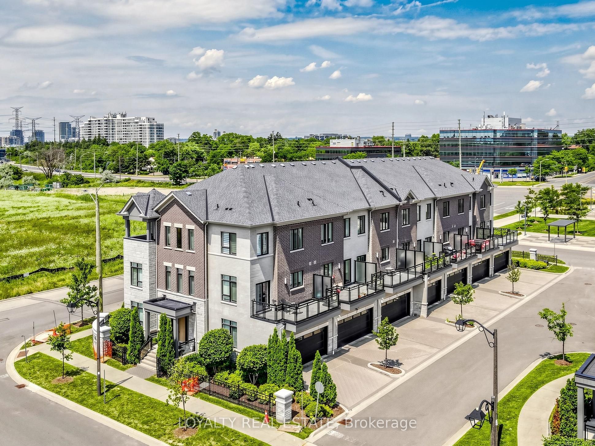 52 South Park Road, Markham, ON L3T 0G6 photo 5