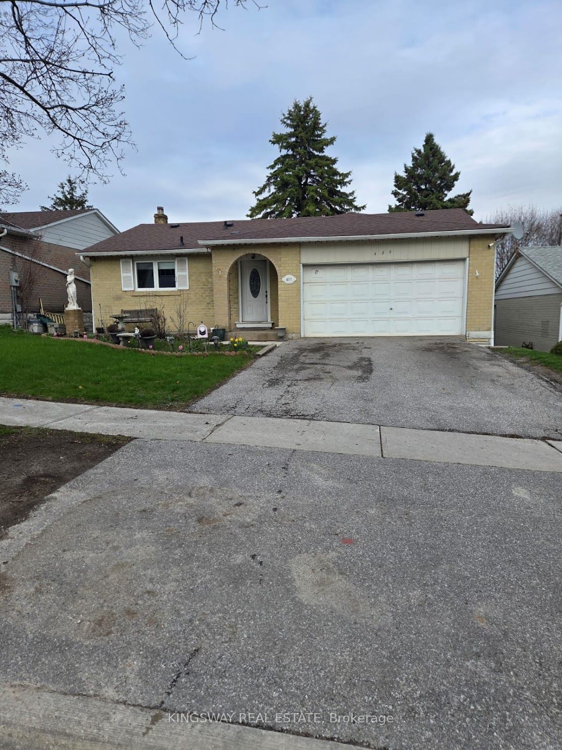 405 Dixon Boulevard, Newmarket, ON L3Y 5C5