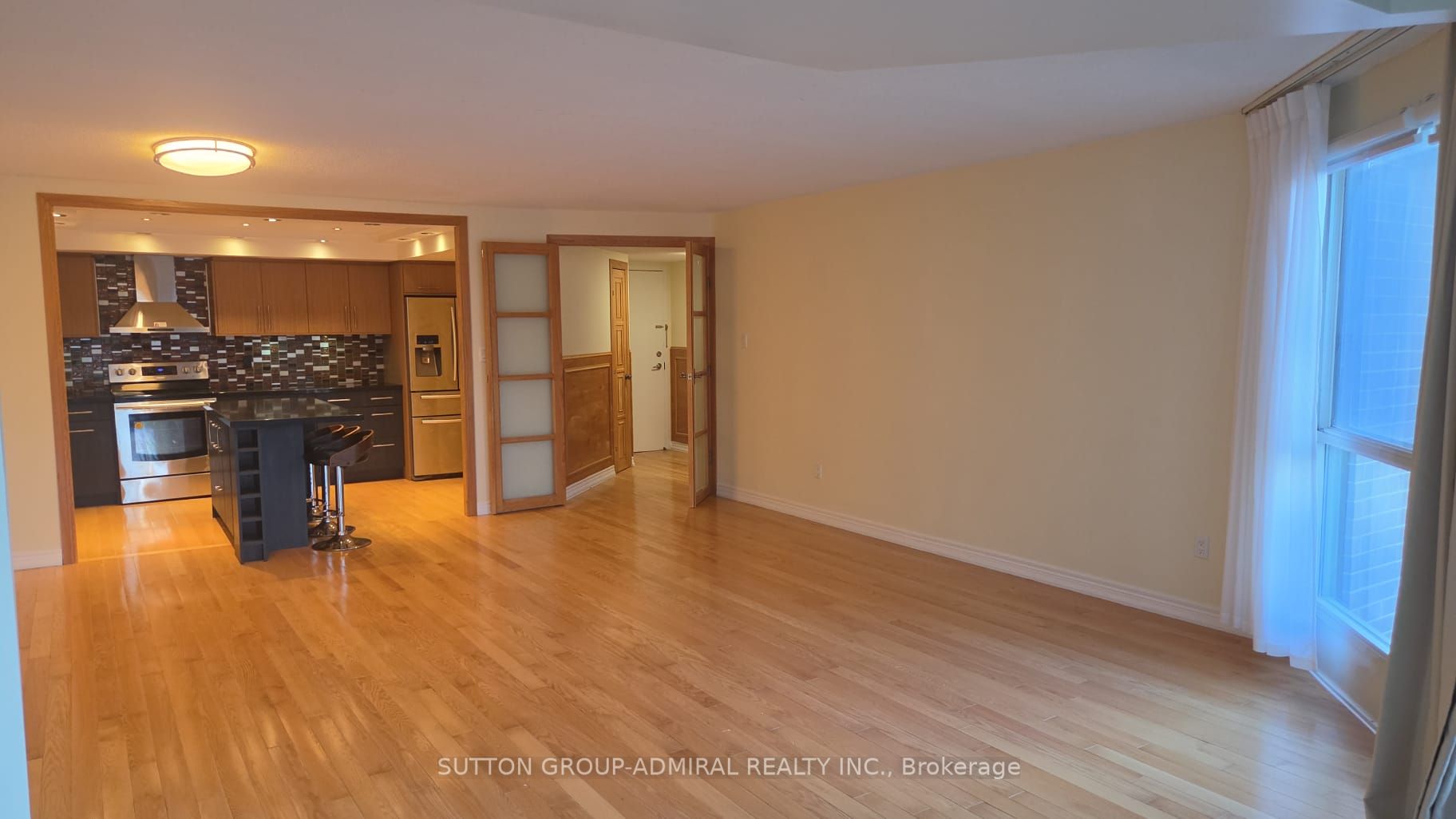 5 Weldrick Road W 208, Richmond Hill, ON L4C 8S9 photo 3