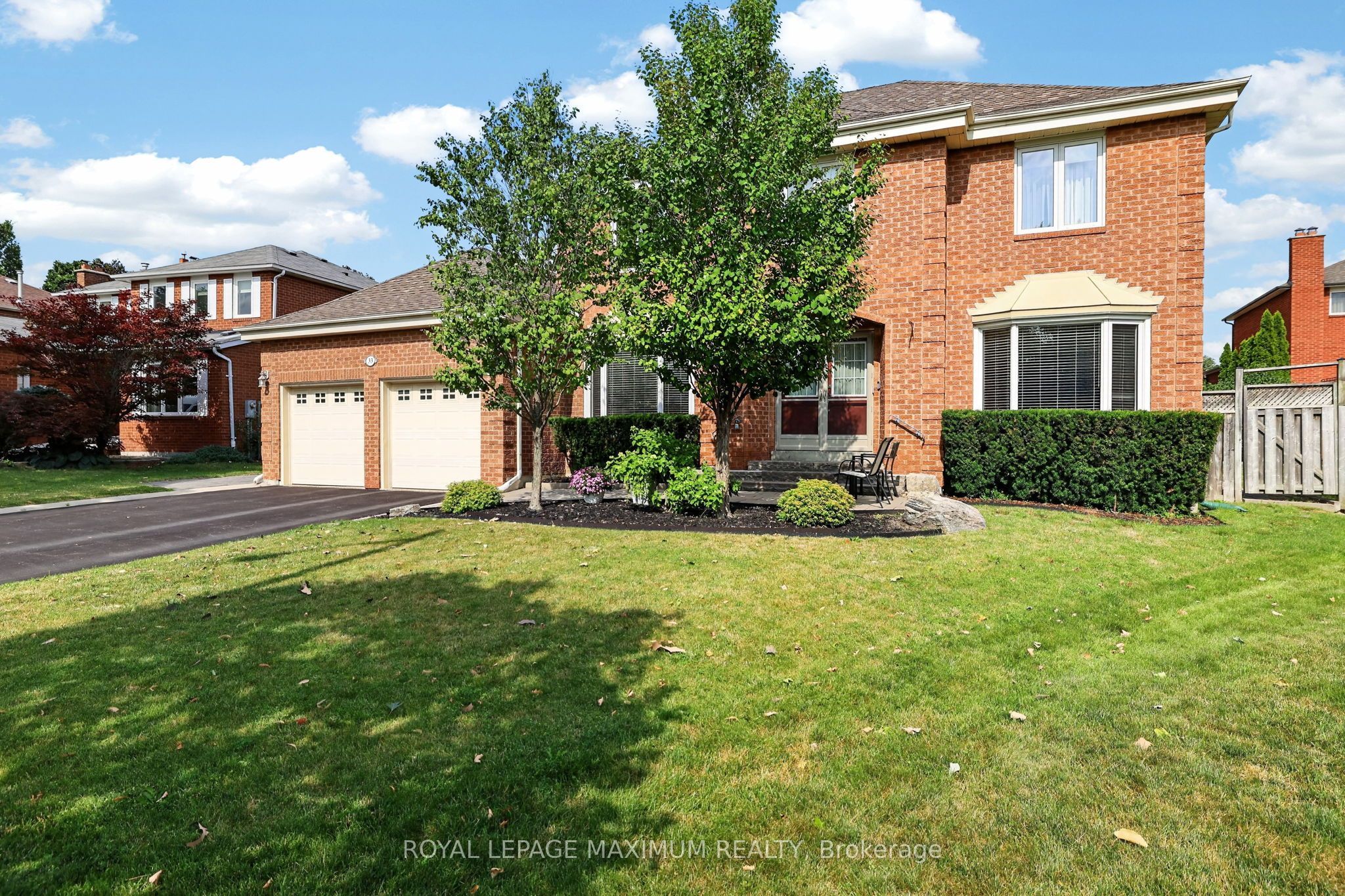 33 Whitburn Crescent, Vaughan, ON L6A 1M7 photo 2
