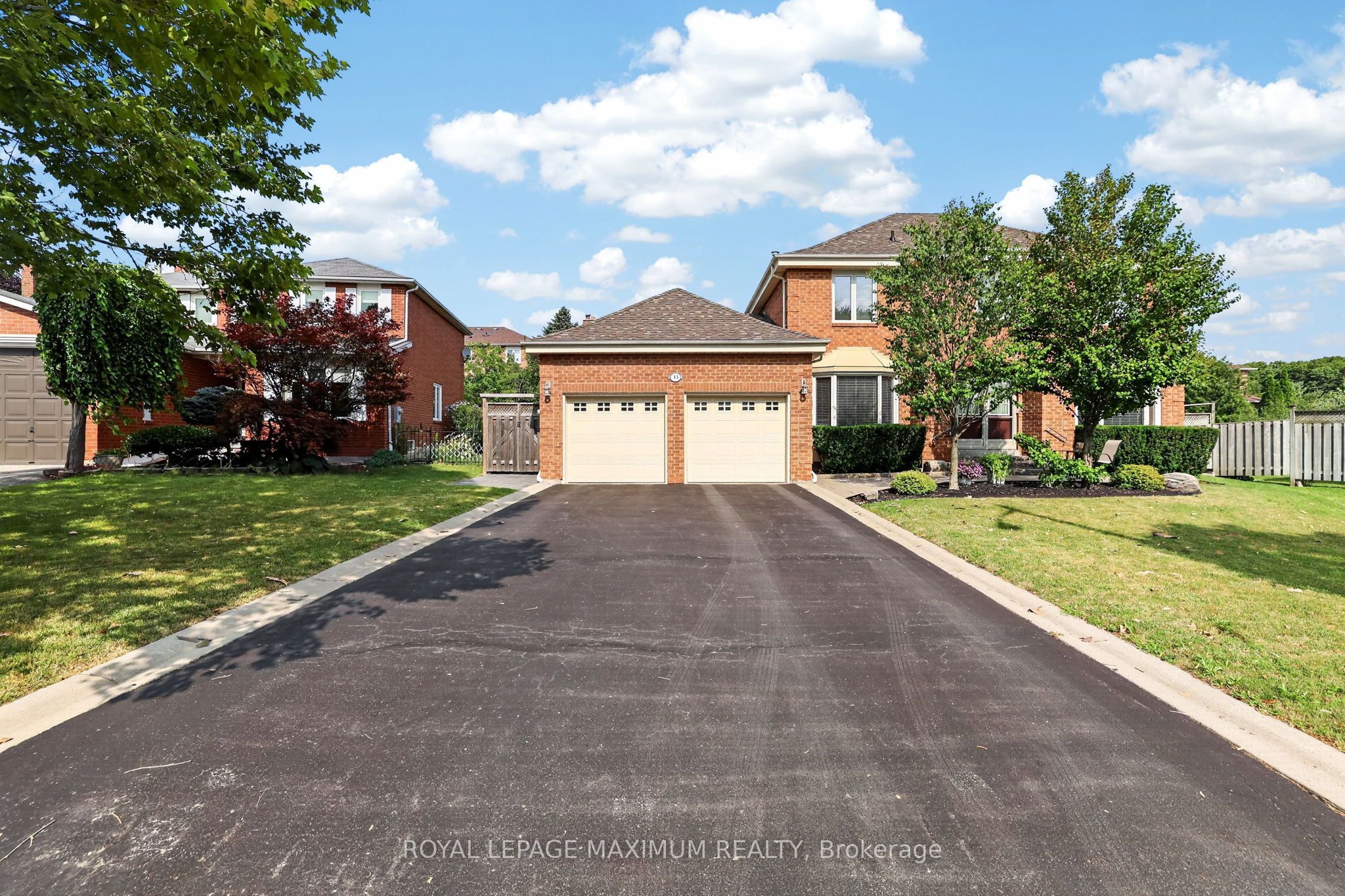 33 Whitburn Crescent, Vaughan, ON L6A 1M7 photo 4