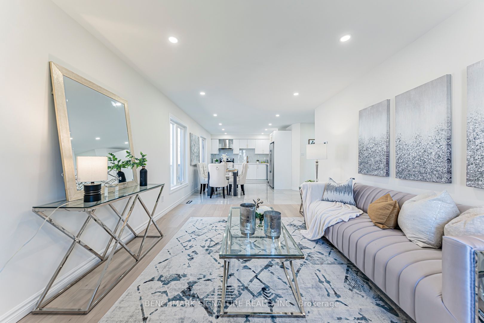 102 Harness Circle, Markham, ON L3S 1X6