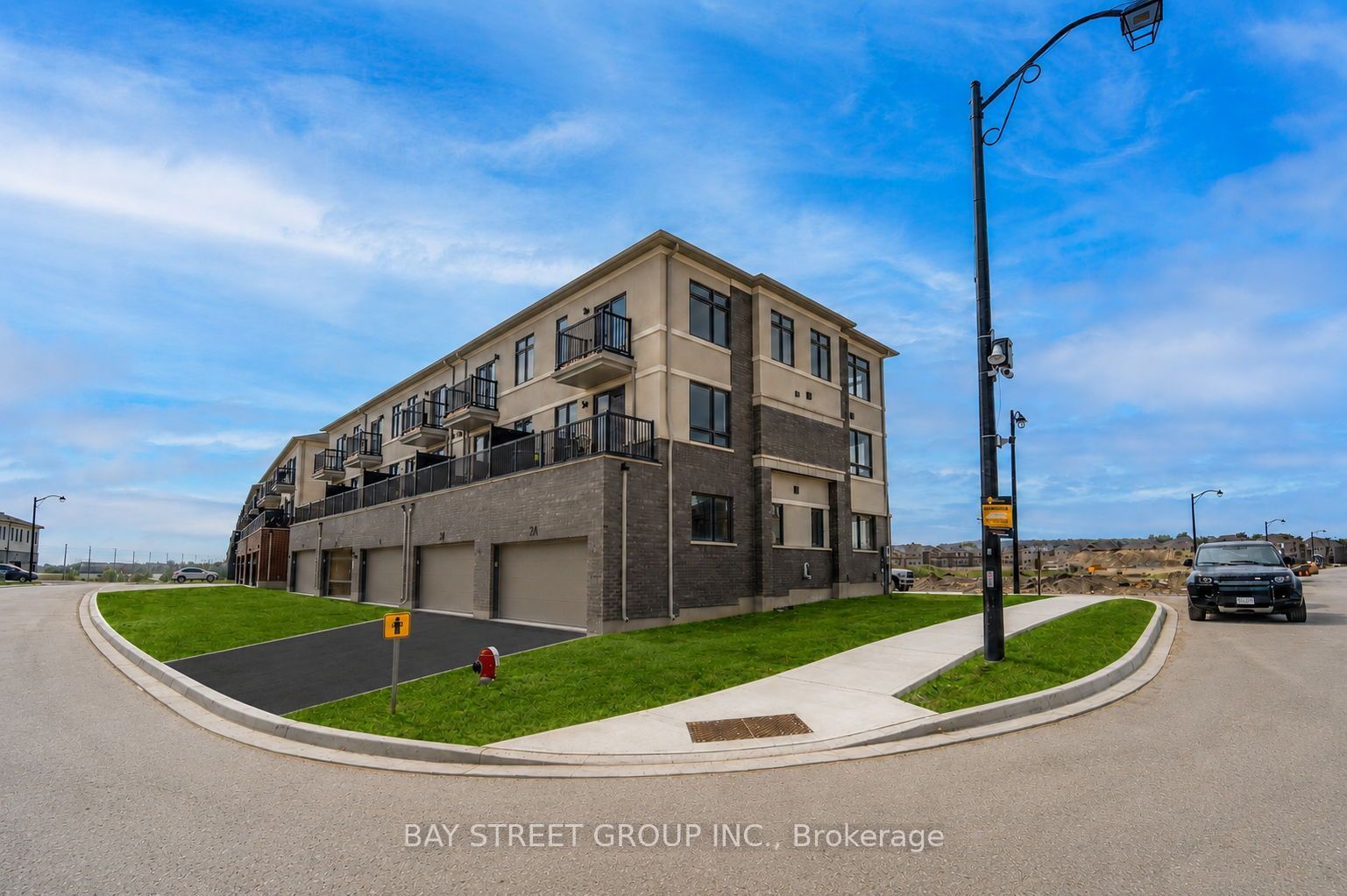 2A Big Willow Crescent, Richmond Hill, ON L4E 1P3