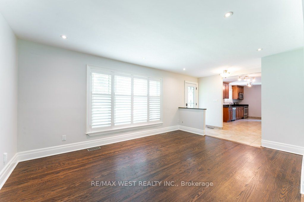 67 Garage May Avenue, East Gwillimbury, ON L0G 1V0 photo 5