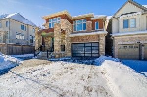 4 Goldeneye Drive, East Gwillimbury, ON L9N 1R8 photo 2