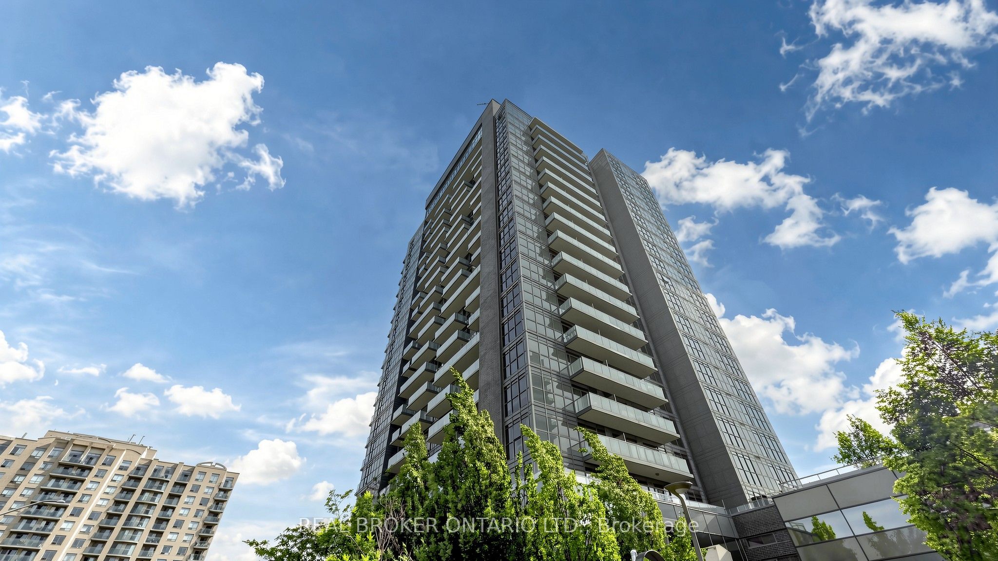 55 Oneida Crescent 801, Richmond Hill, ON L4B 0E8
