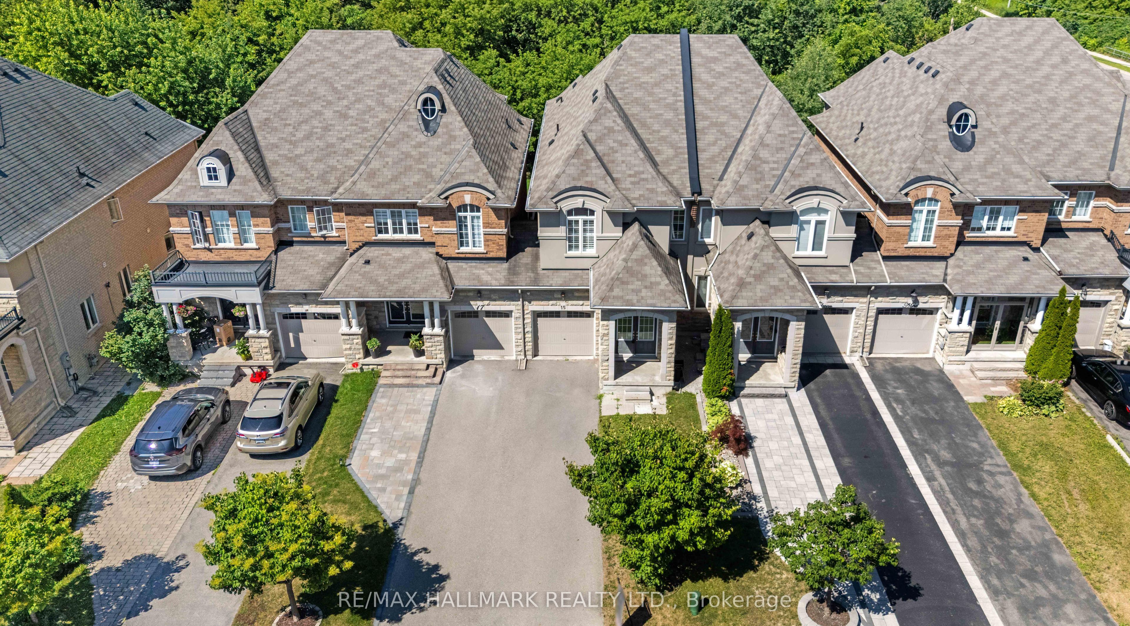 15 Gamble Glen Crescent, Richmond Hill, ON L4S 2T3 photo 4