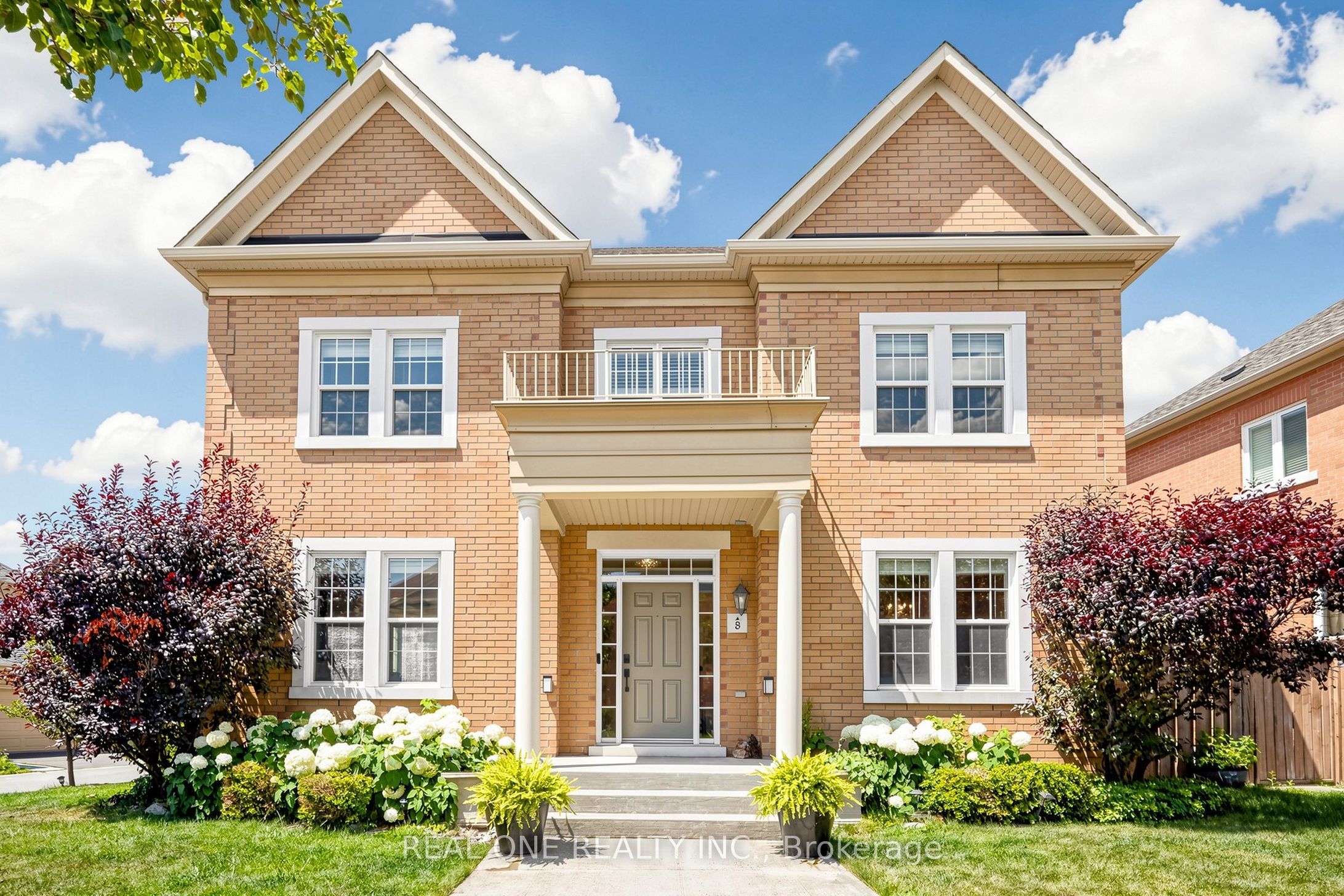 8 Lebarr Road, Markham, ON L6C 0J3