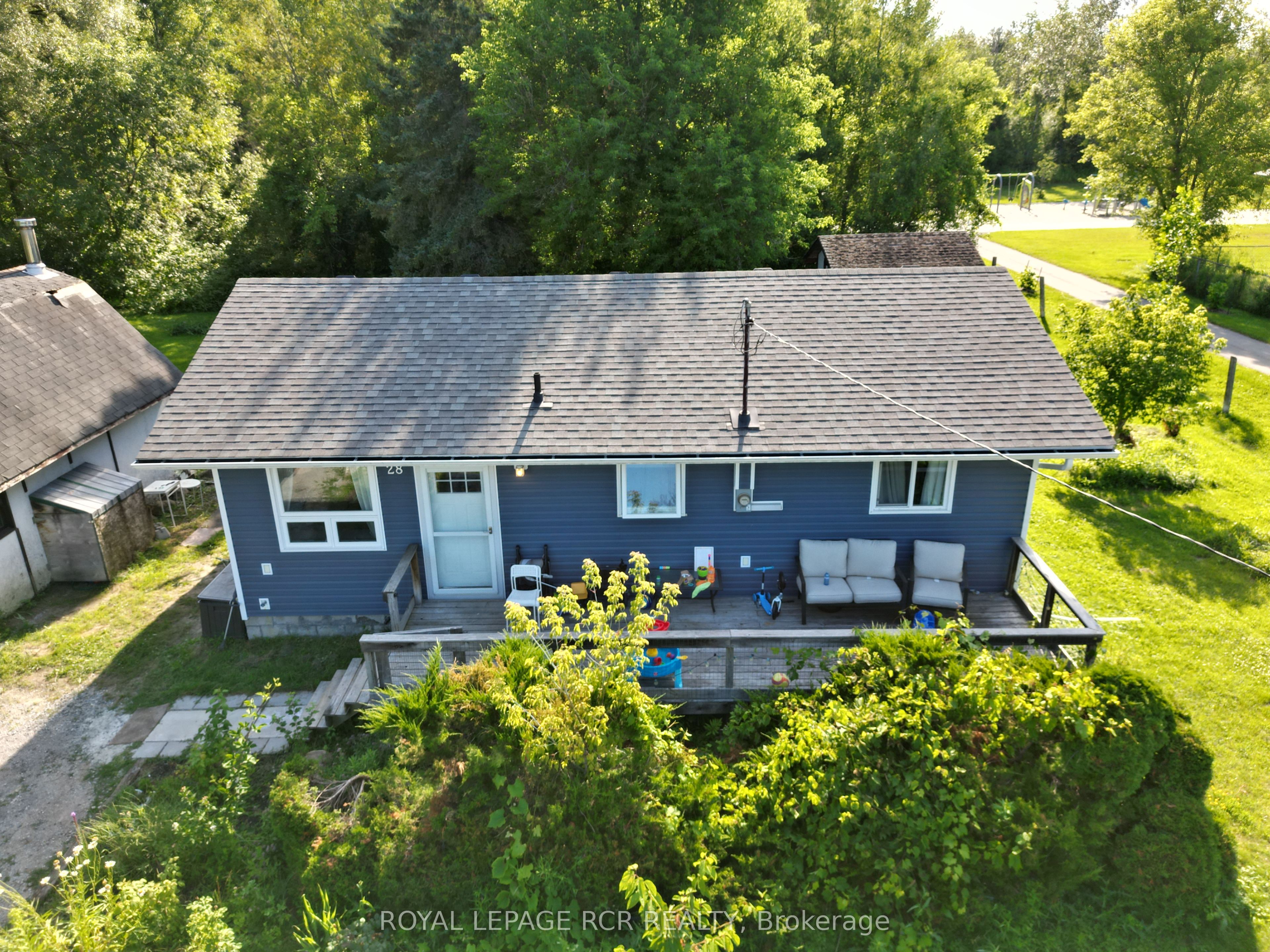 28 Blake Street, East Gwillimbury, ON L0E 1R0