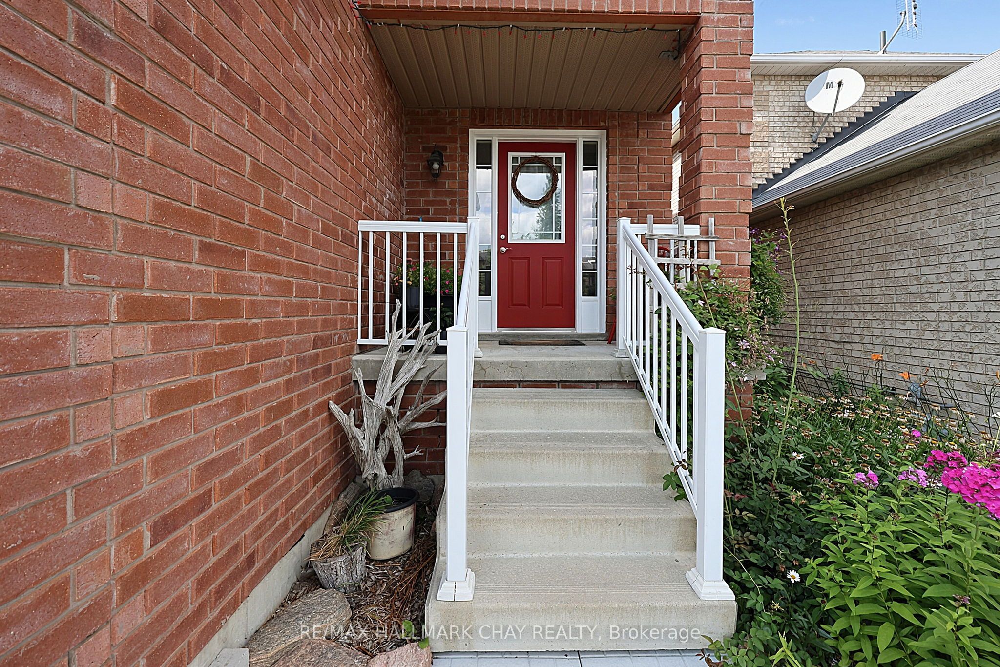 1426 Benson Street, Innisfil, ON L9S 0C8 photo 2
