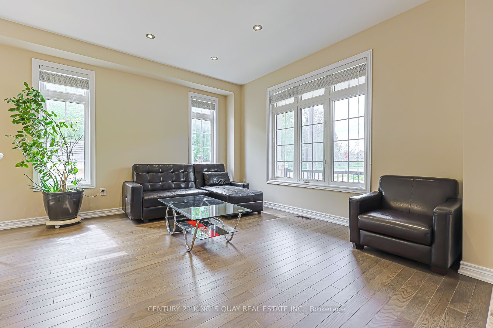 1 Bloom Street, Markham, ON L6B 0Z7 photo 3