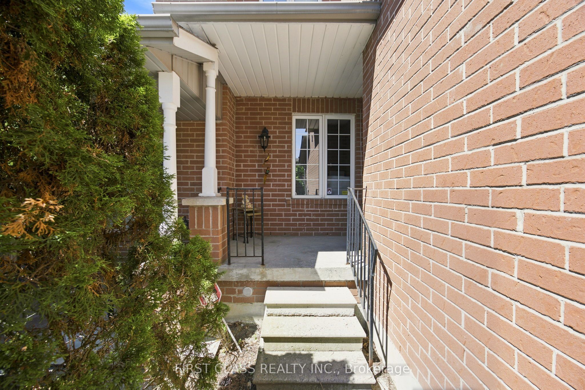 99 Nottingham Drive, Richmond Hill, ON L4S 2A1 photo 2