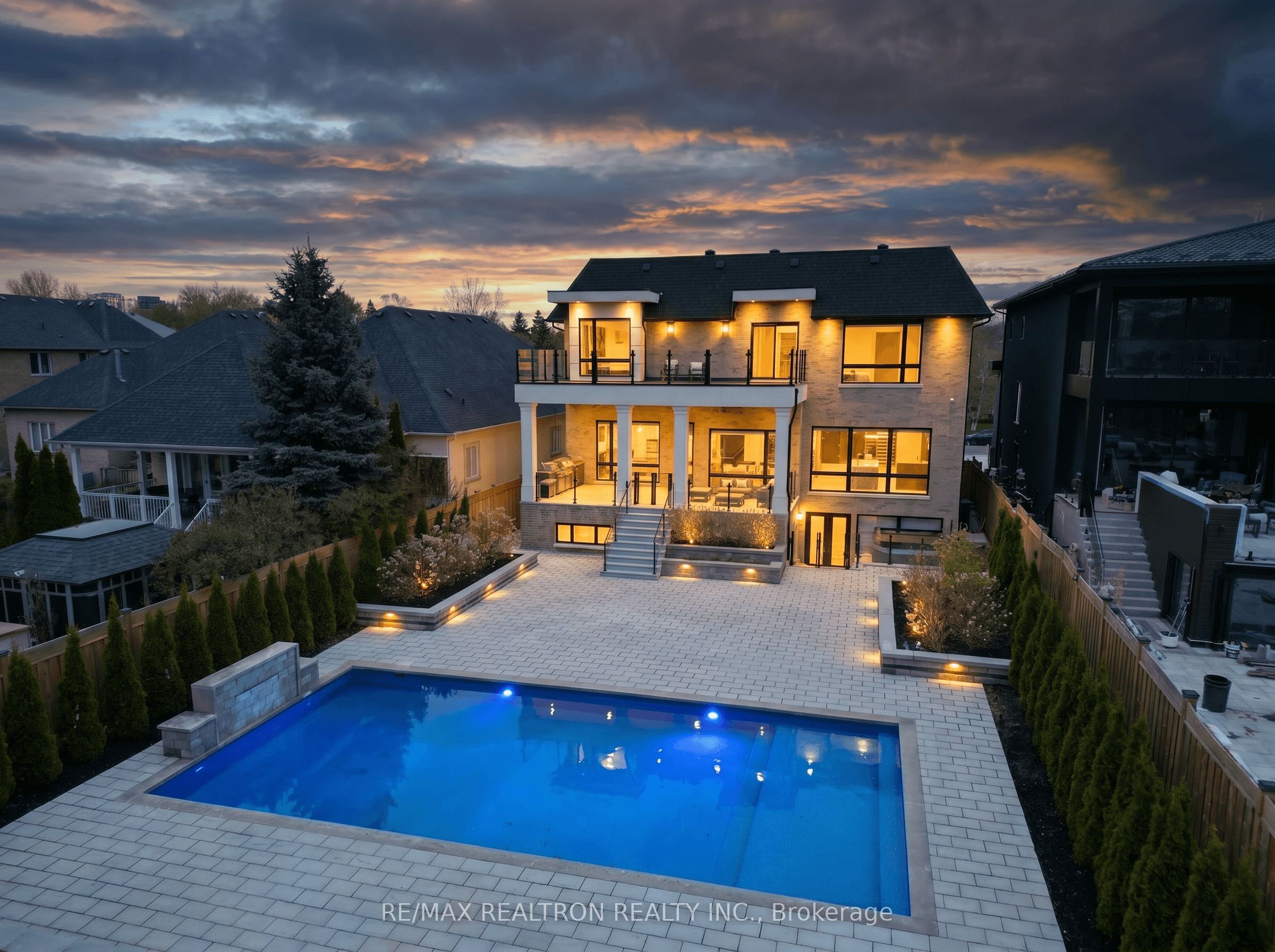 116 OAK Avenue, Richmond Hill, ON L4C 6R7