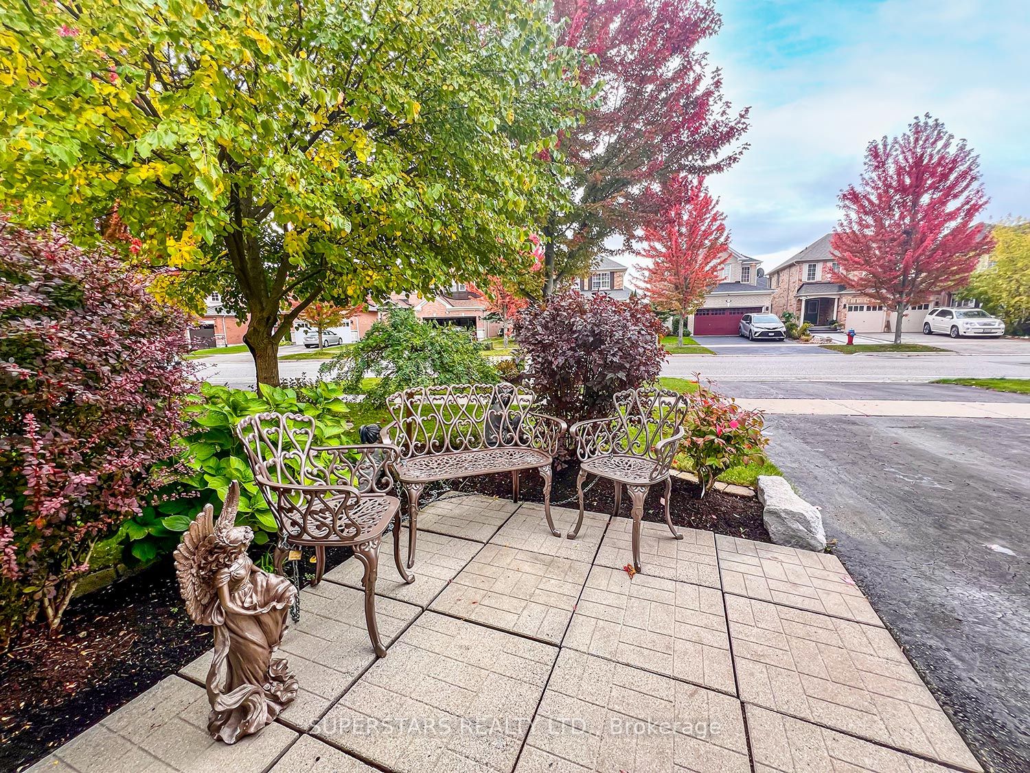 166 Worthington Avenue, Richmond Hill, ON L4E 4N7 photo 3