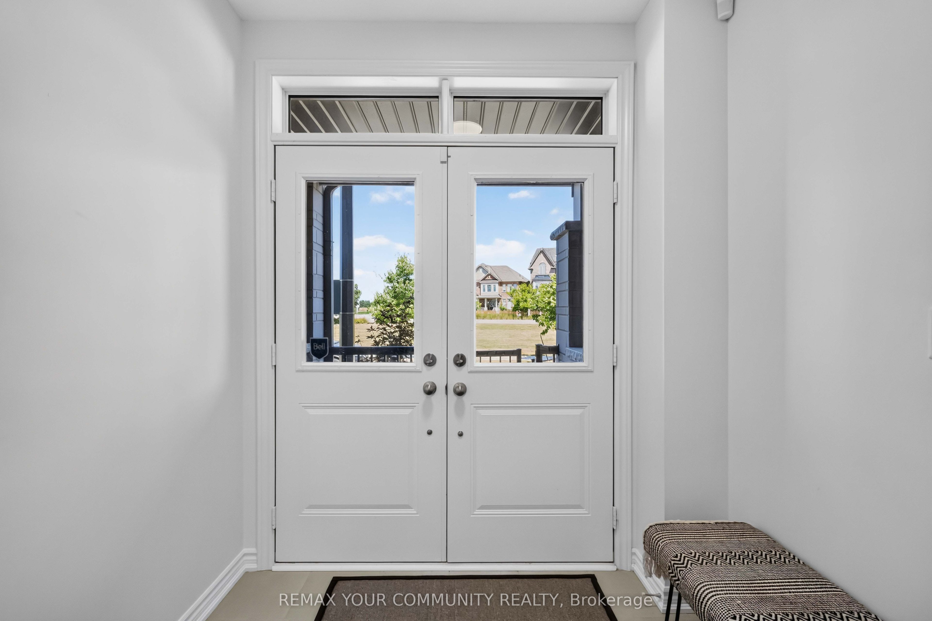 92 Holyrood Crescent, Vaughan, ON L4H 5G2 photo 3