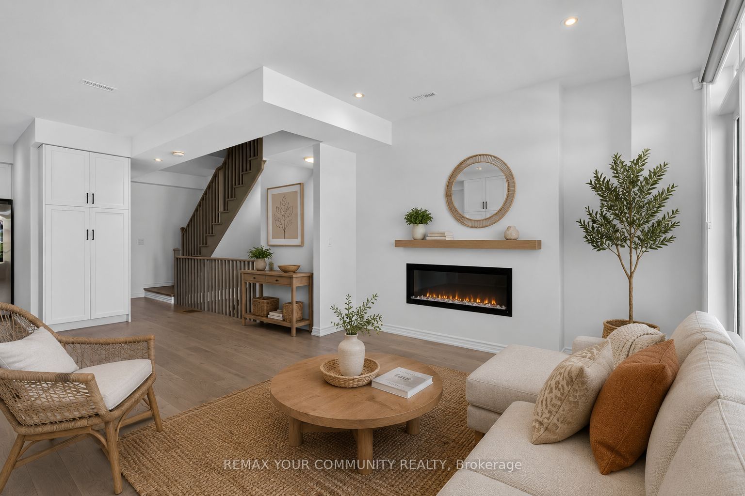 92 Holyrood Crescent, Vaughan, ON L4H 5G2 photo 5
