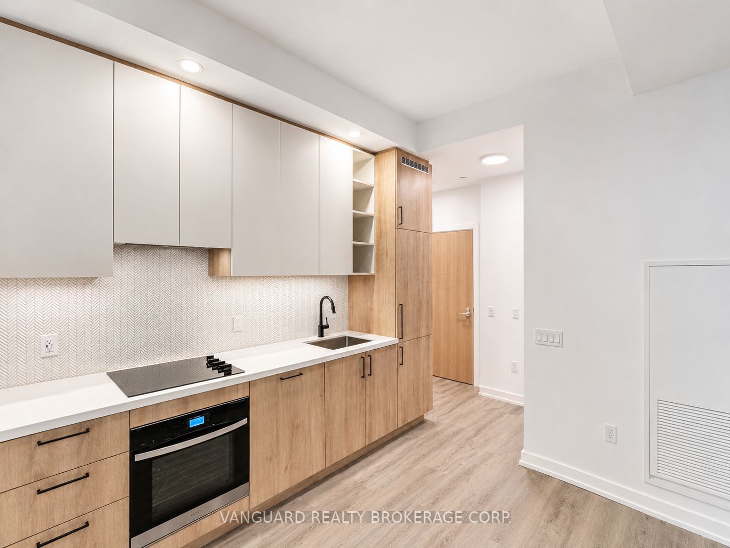 5 Meadowdale Road 411, Vaughan, ON L4K 0C7 photo 2