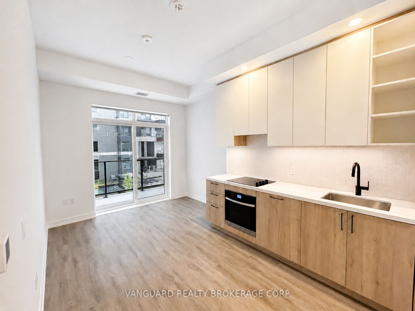5 Meadowdale Road 411, Vaughan, ON L4K 0C7 photo 3