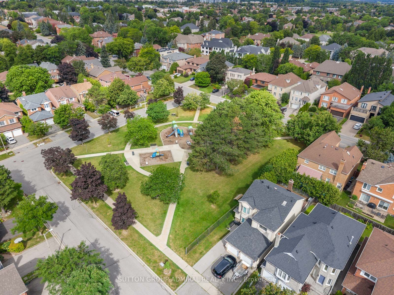 19 Jessica Gardens, Vaughan, ON L4J 3G1 photo 2