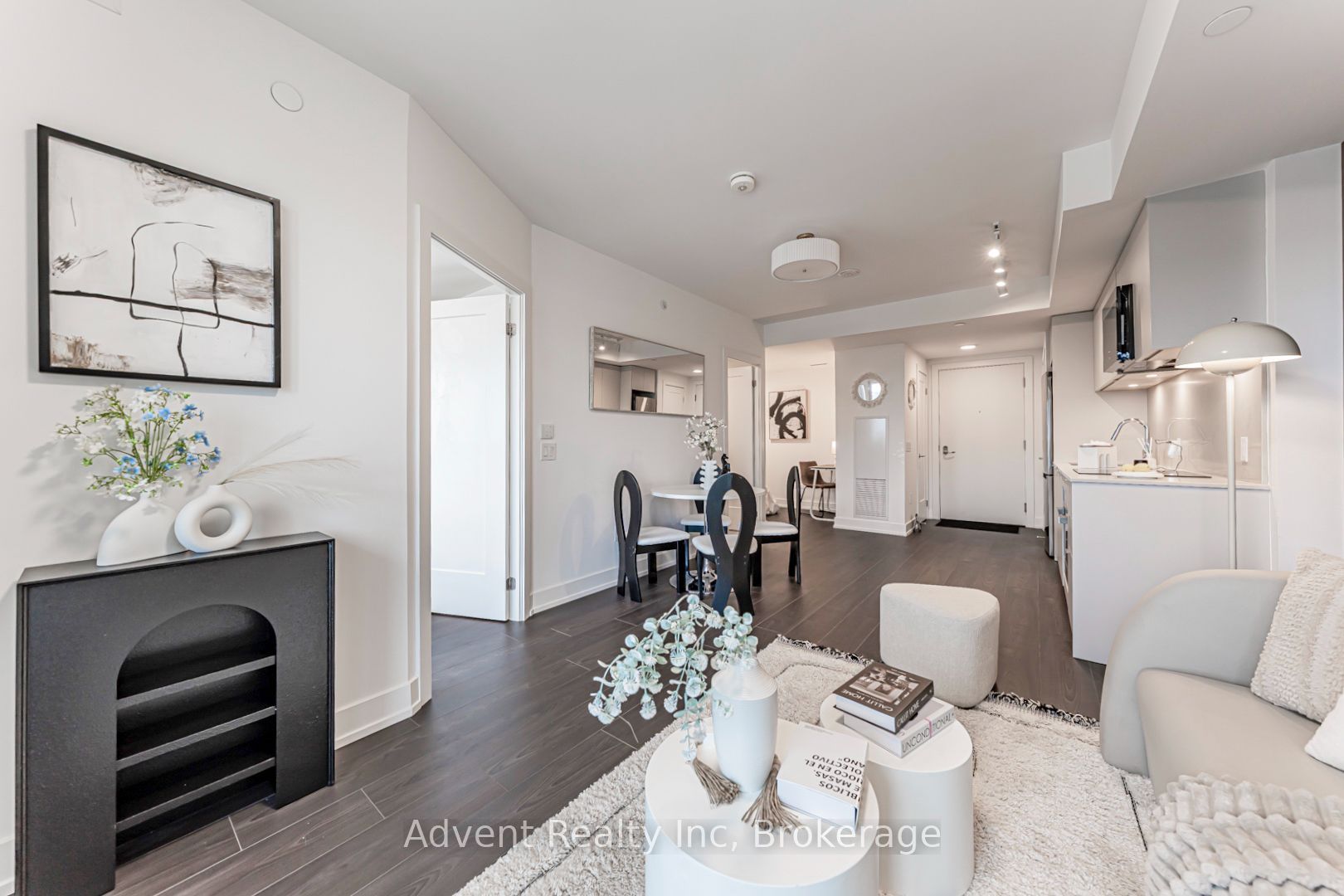 9 Clegg Road 1016, Markham, ON L6G 0H3