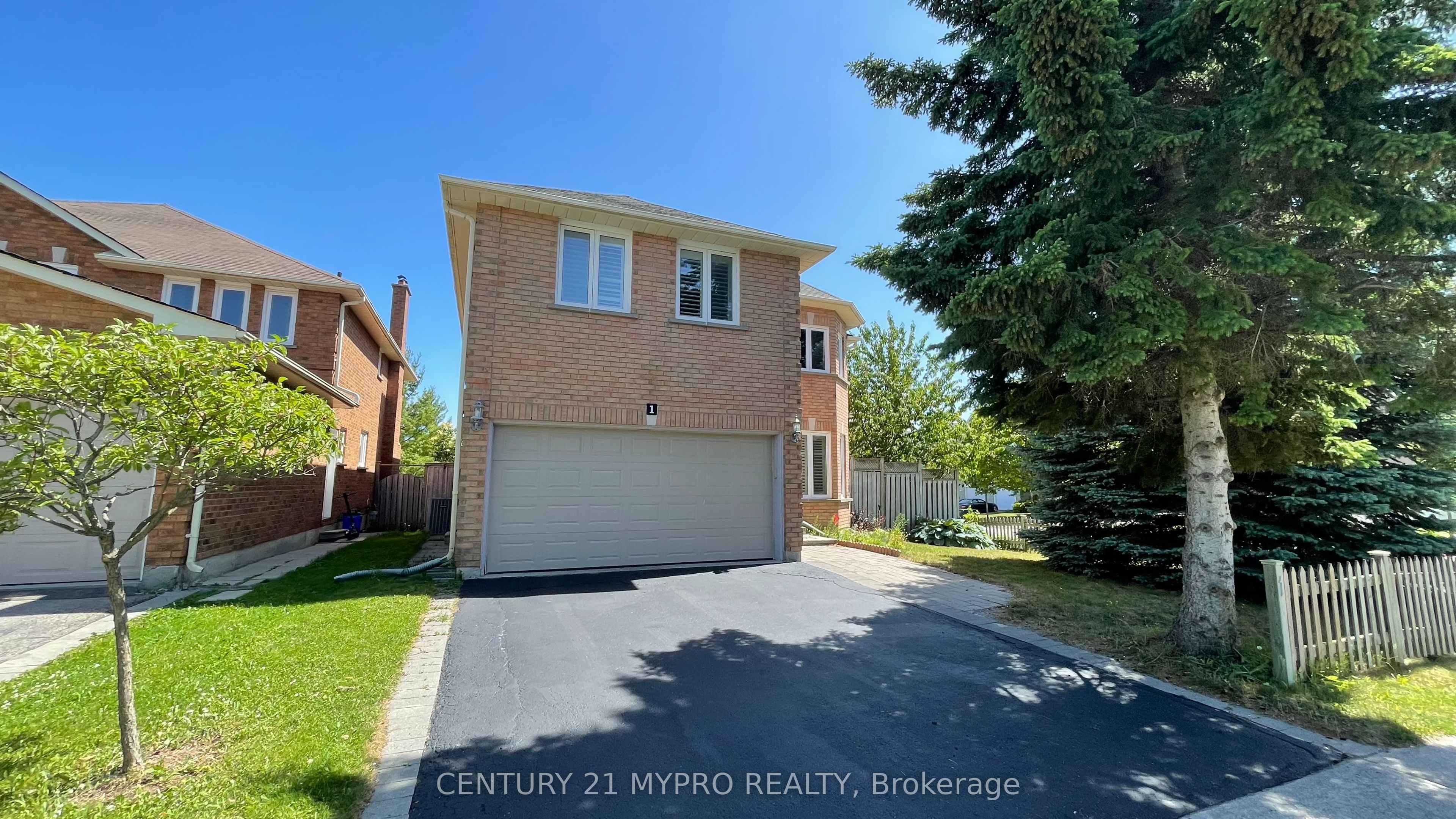 1 Brookwood Drive, Richmond Hill, ON L4S 1E8