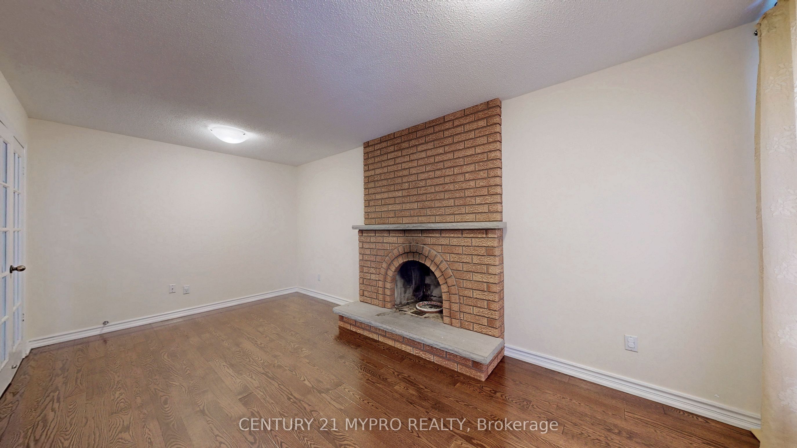 1 Brookwood Drive, Richmond Hill, ON L4S 1E8 photo 5