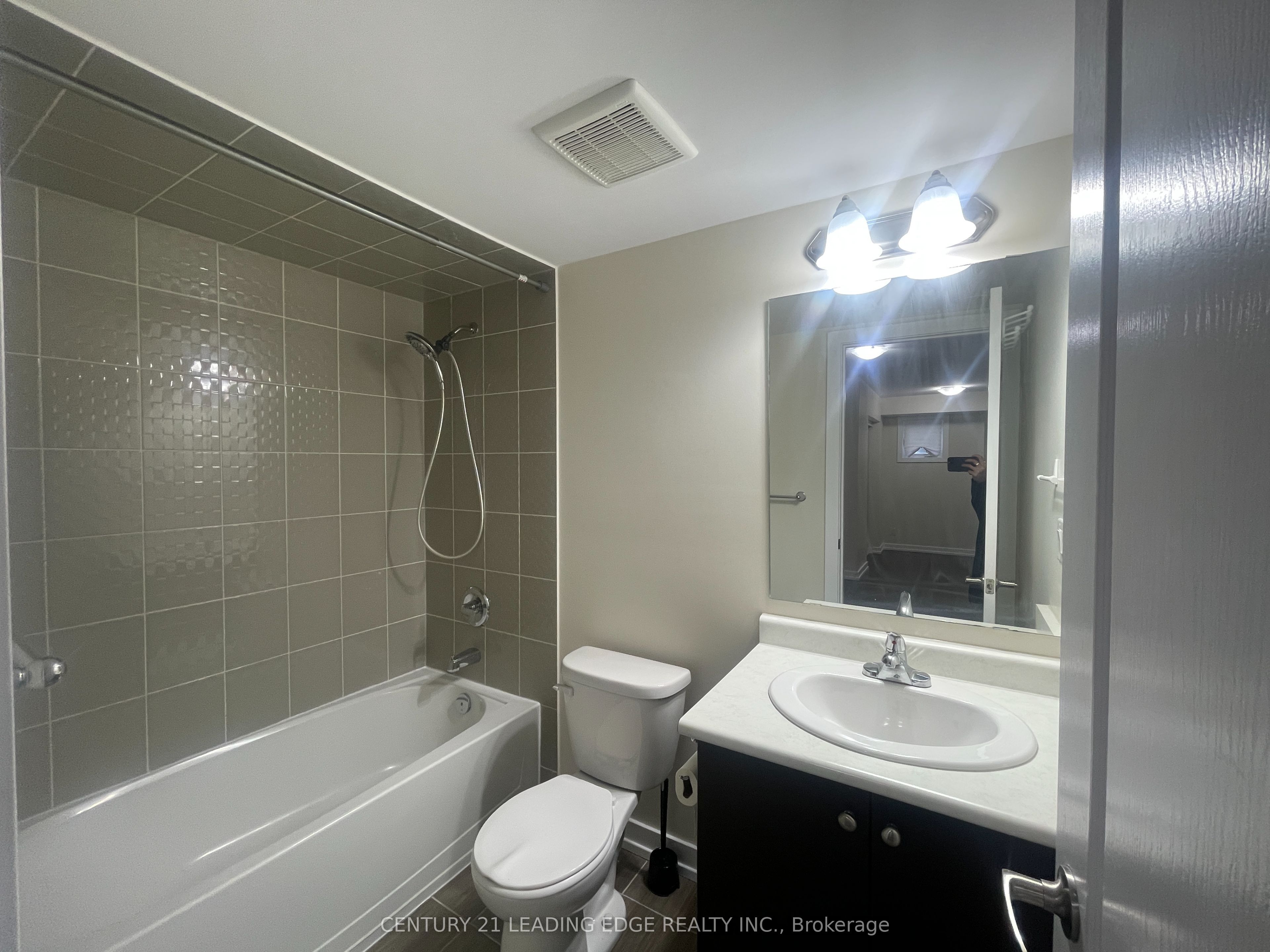 10 DUNSHEATH Way 217, Markham, ON L6B 1N3 photo 4