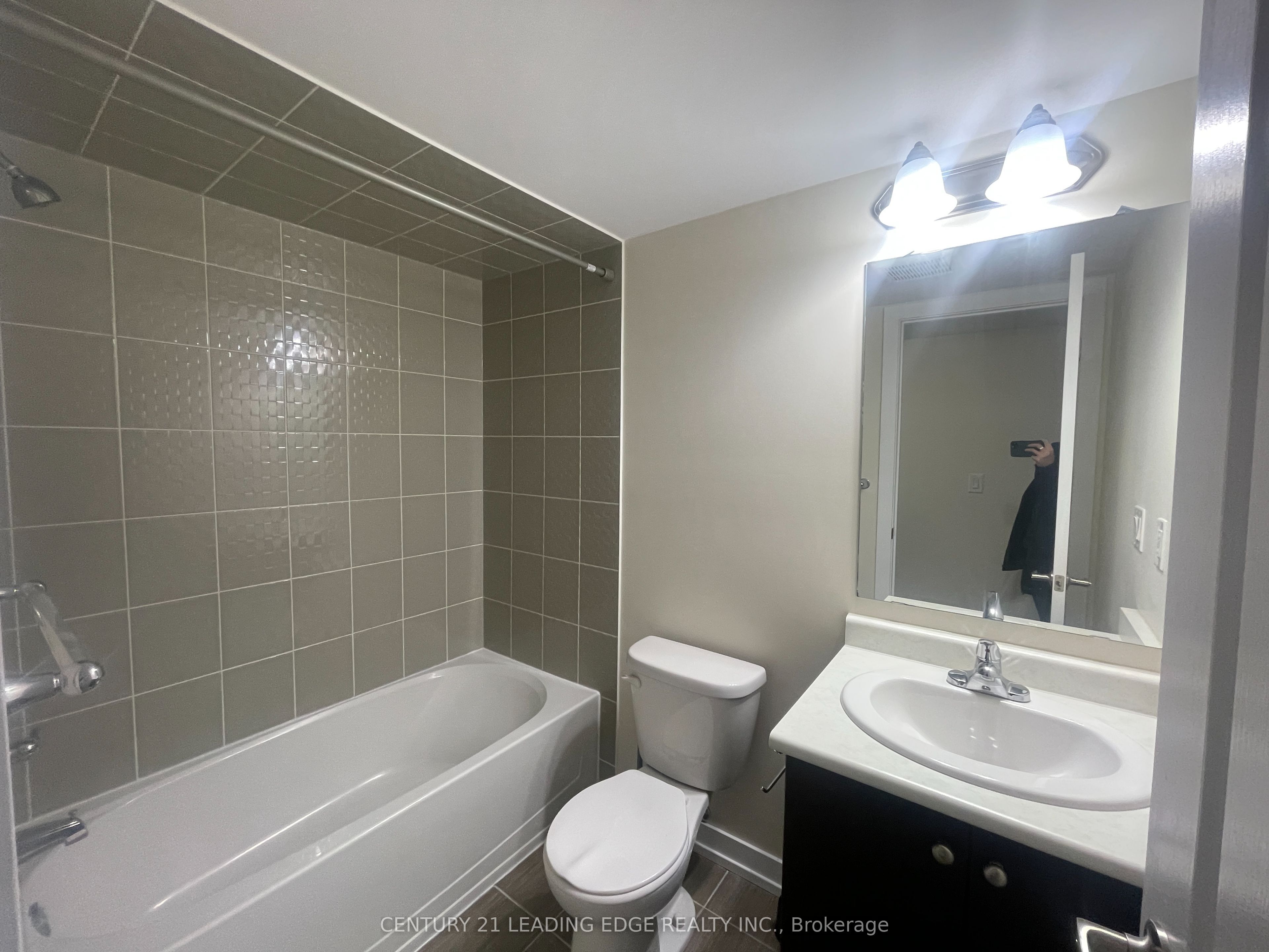 10 DUNSHEATH Way 217, Markham, ON L6B 1N3 photo 5