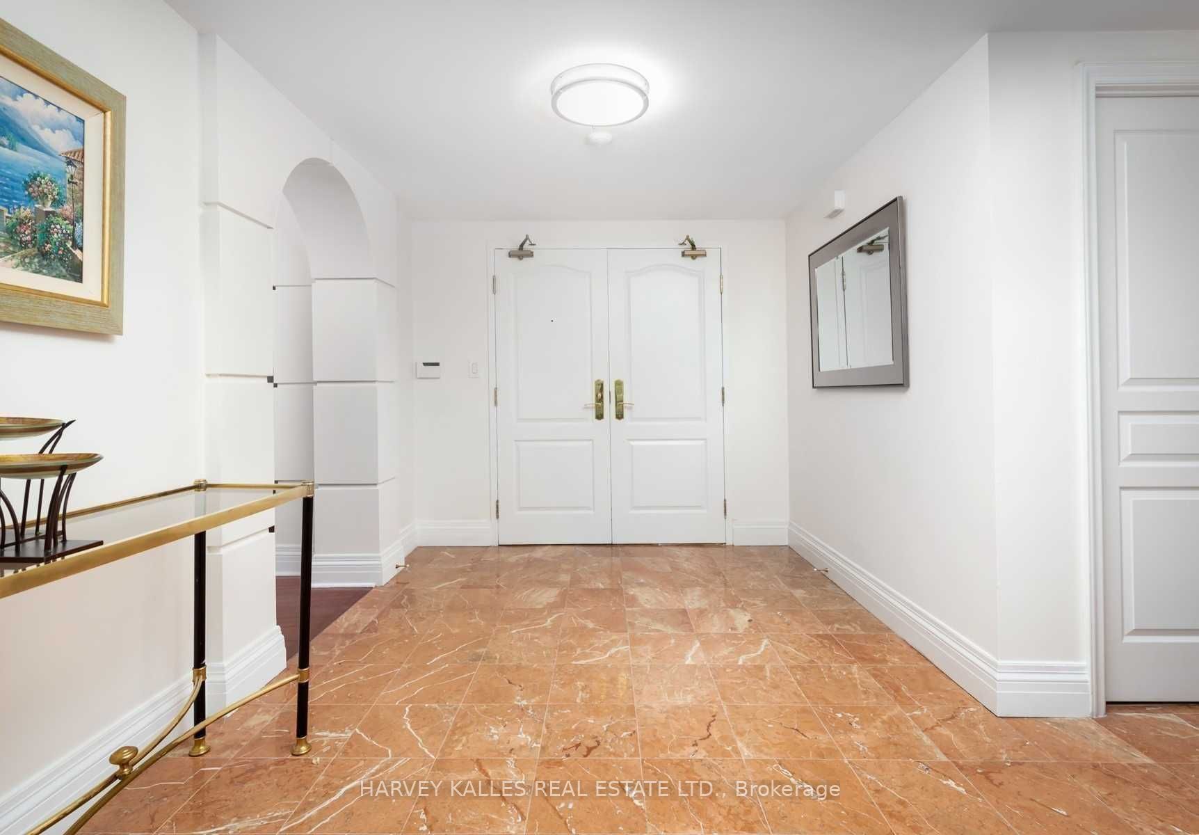 1 Cordoba Drive 205, Vaughan, ON L4J 8S3 photo 2