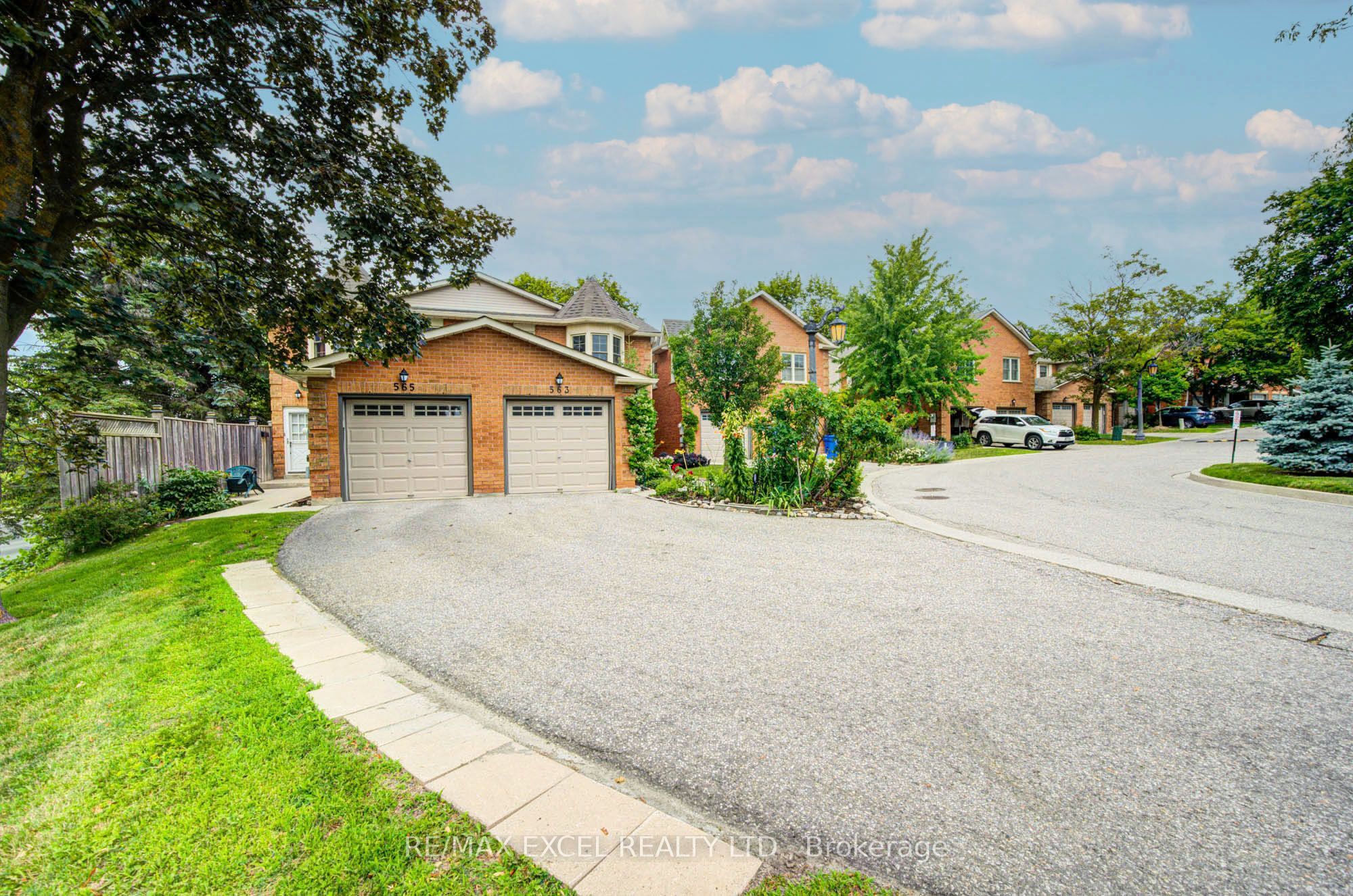 563 Tara Hill Circle, Aurora, ON L4G 6G9 photo 3