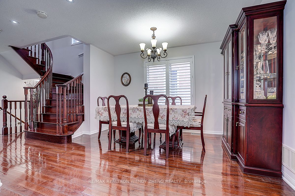 10 Collie Crescent, Whitchurch-Stouffville, ON L4A 0V8 photo 5