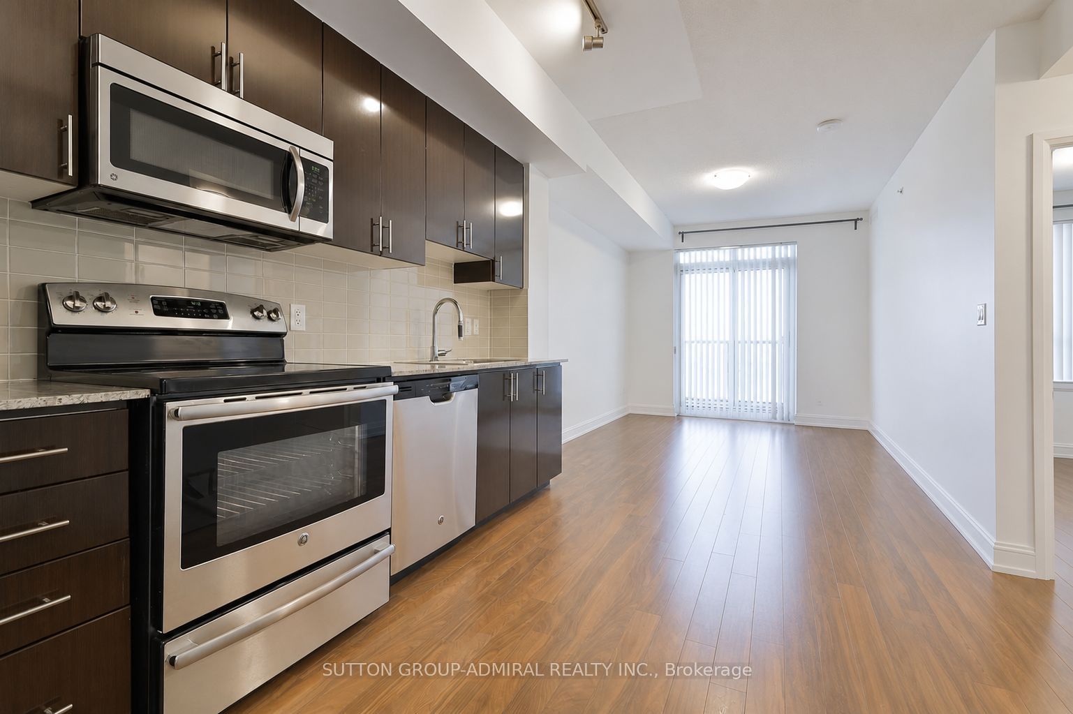 7171 Yonge Street 405, Markham, ON L3T 0C5 photo 4