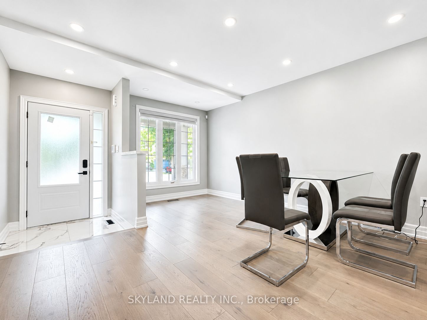 12 Silver Linden Drive, Richmond Hill, ON L4B 3S8 photo 2