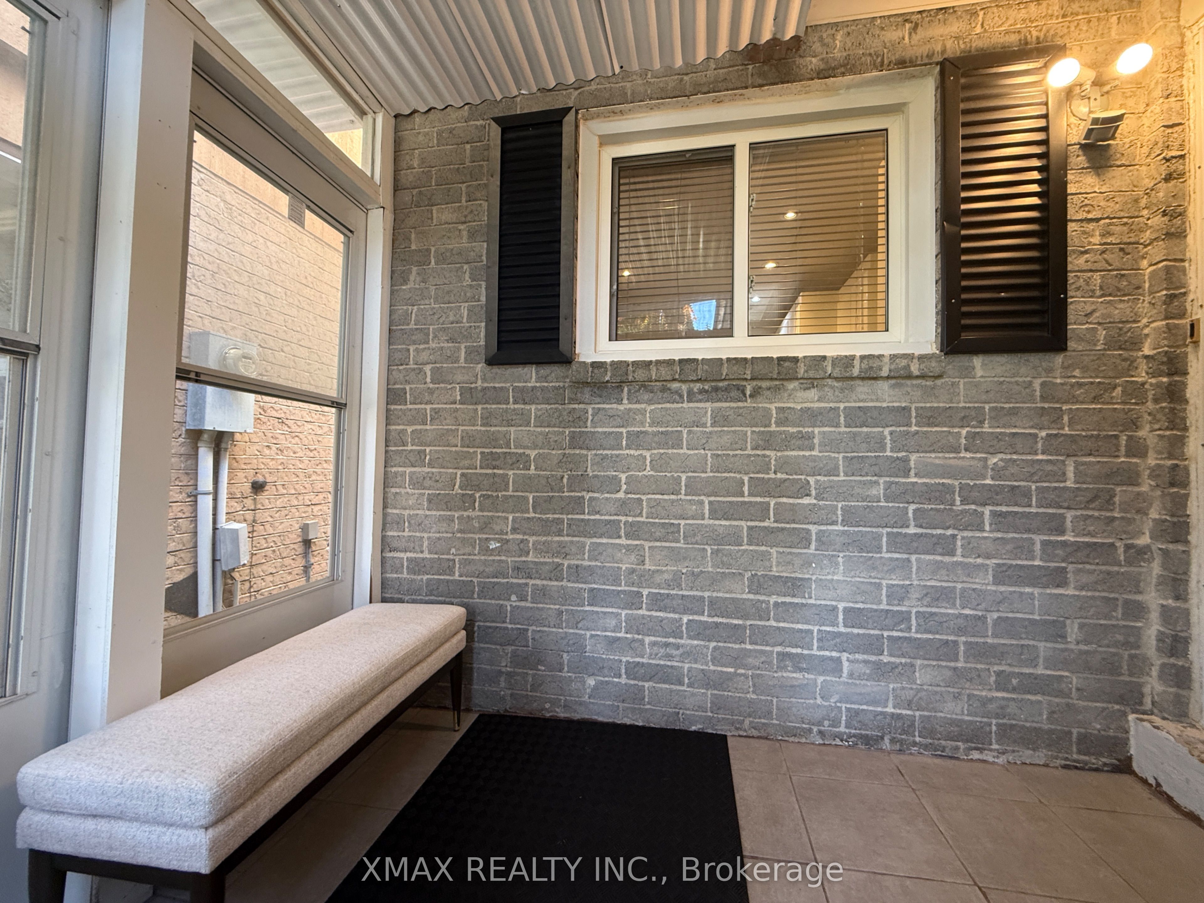 82 Lund Street, Richmond Hill, ON L4C 5V9 photo 4