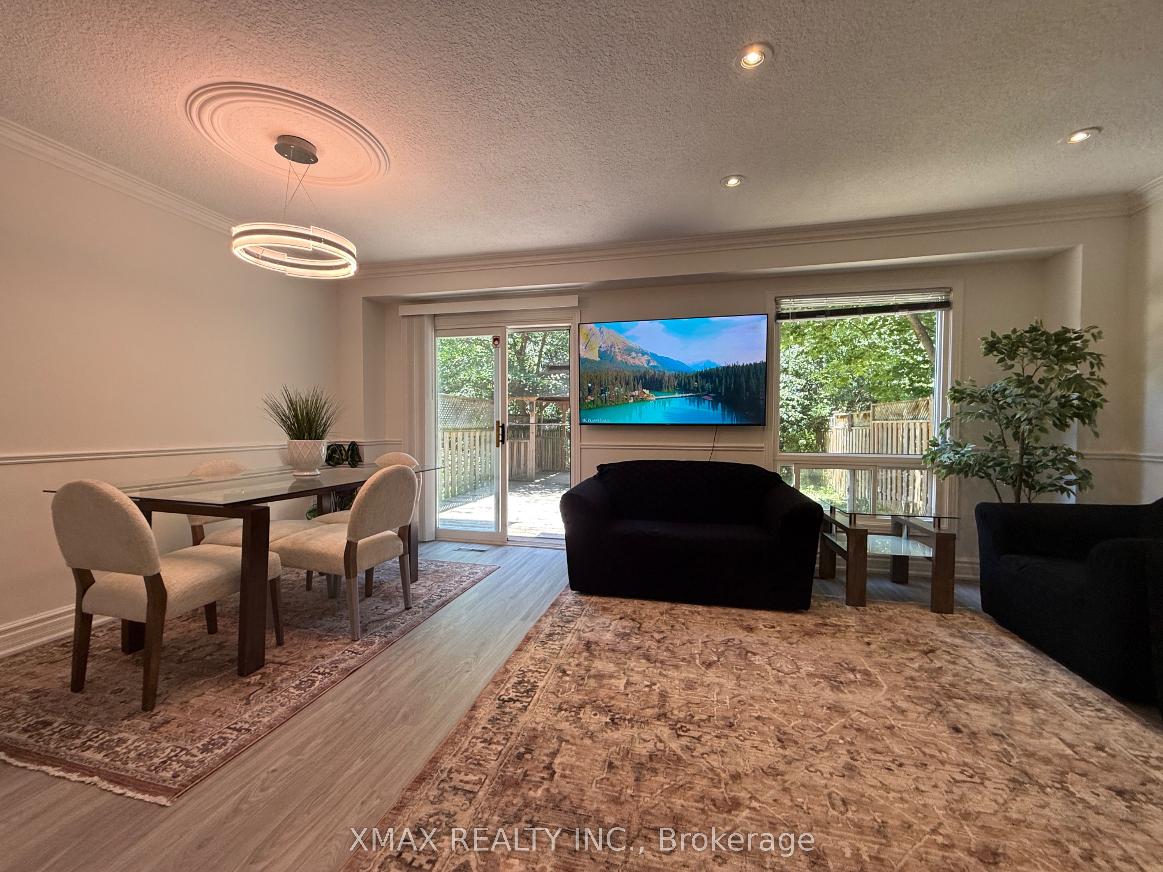 82 Lund Street, Richmond Hill, ON L4C 5V9 photo 5