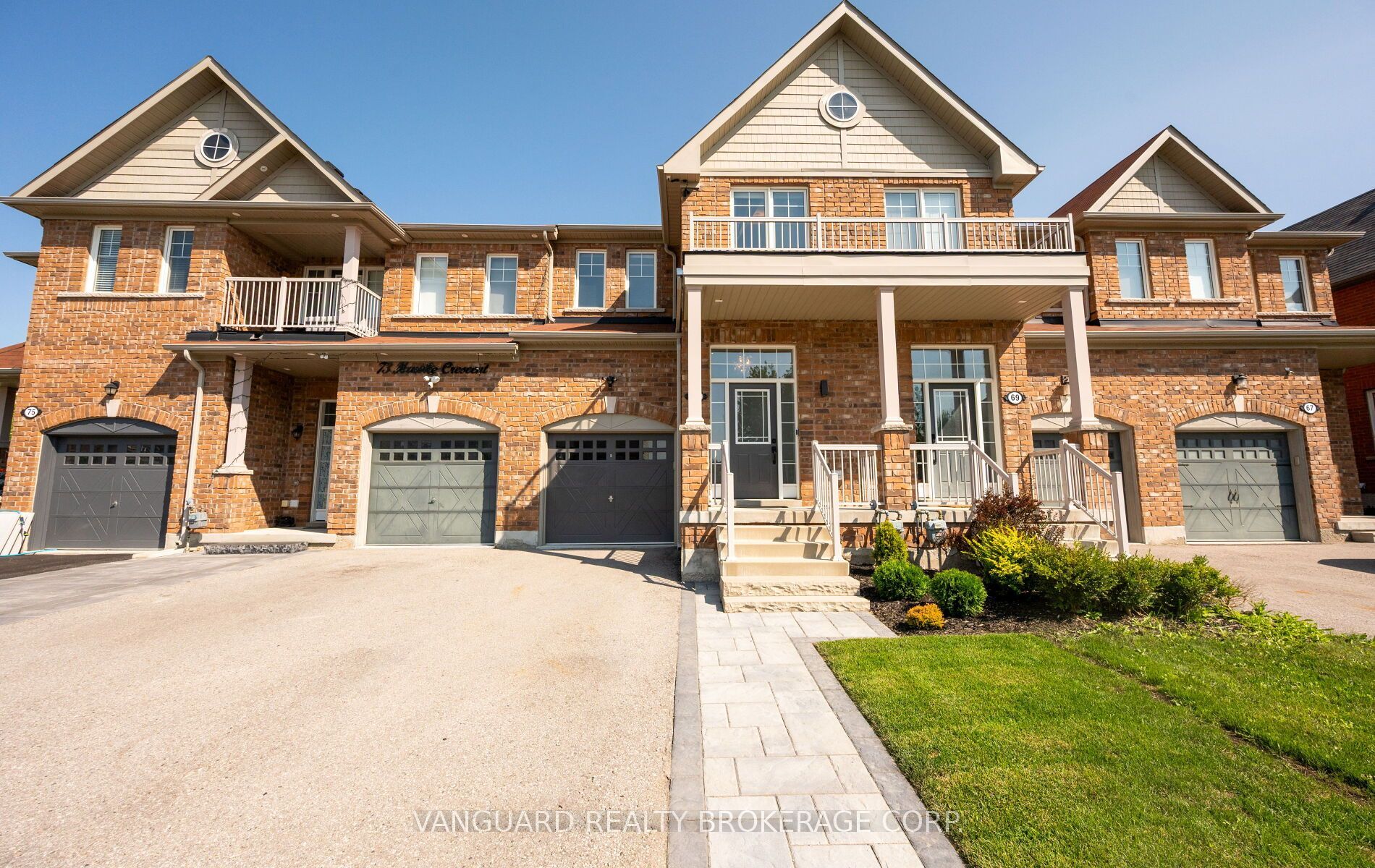 71 Hawke Crescent, New Tecumseth, ON L0G 1W0 photo 2