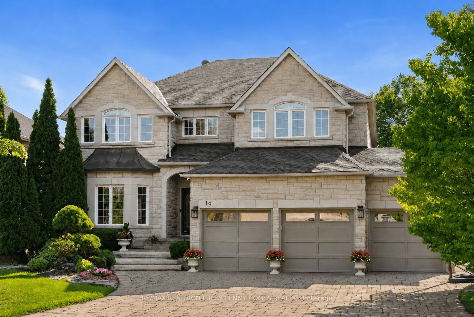 19 Mumberson Court, Markham, ON L6C 1Y4 photo 4