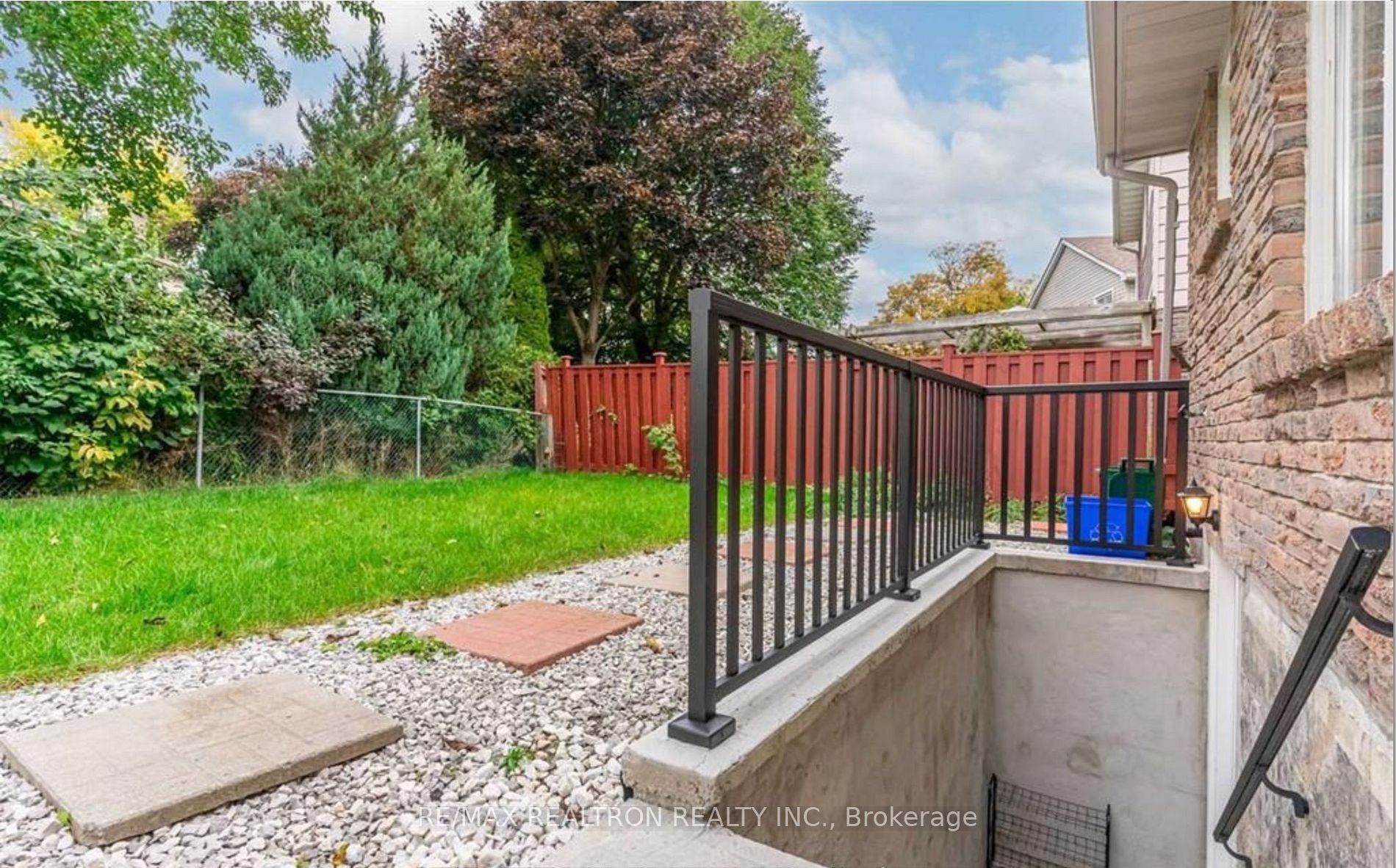 72 Ashton Road BSMT, Newmarket, ON L3Y 5R5 photo 3
