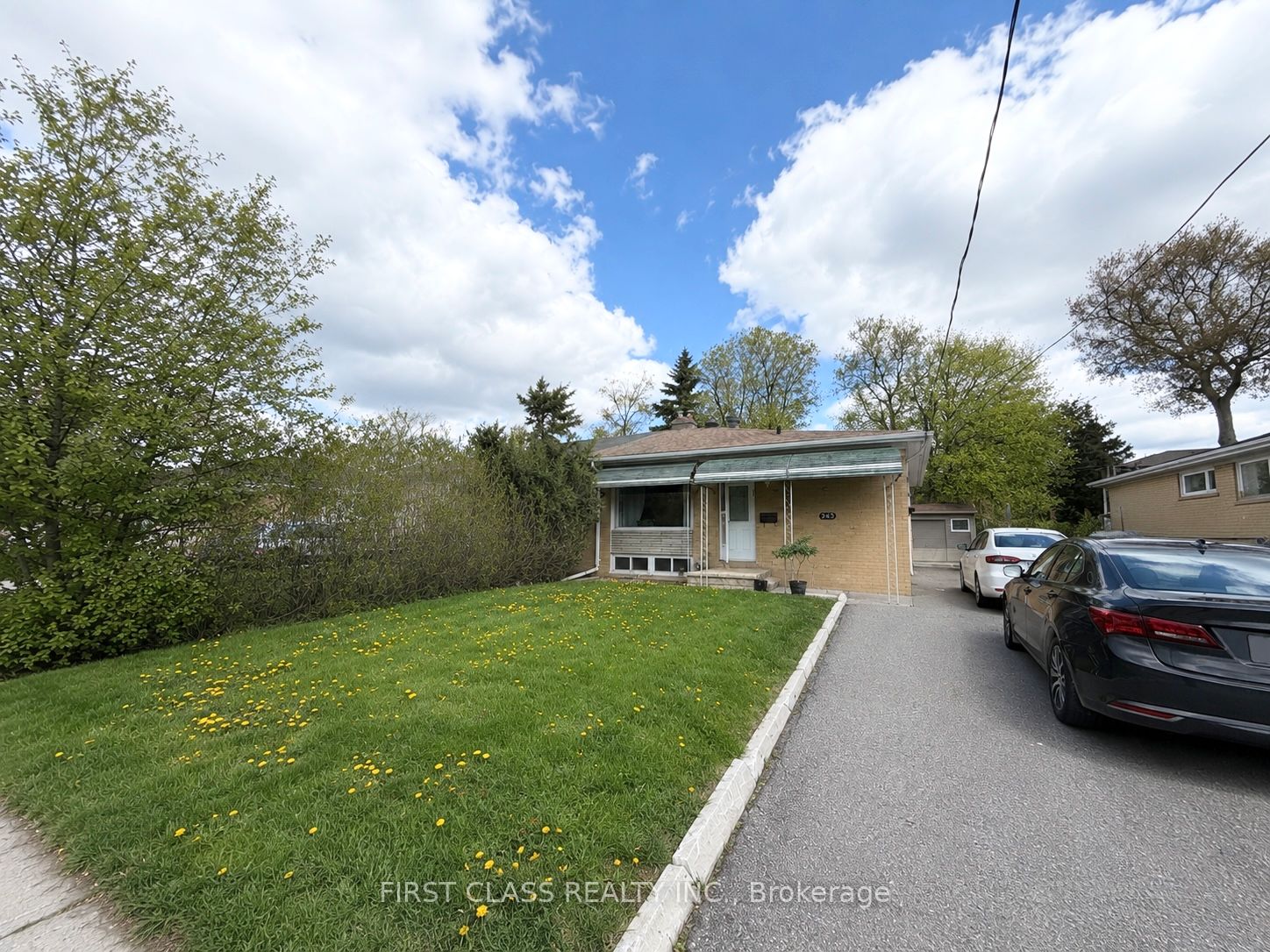 243 Blue Grass Boulevard Main, Richmond Hill, ON L4C 3H1 photo 2