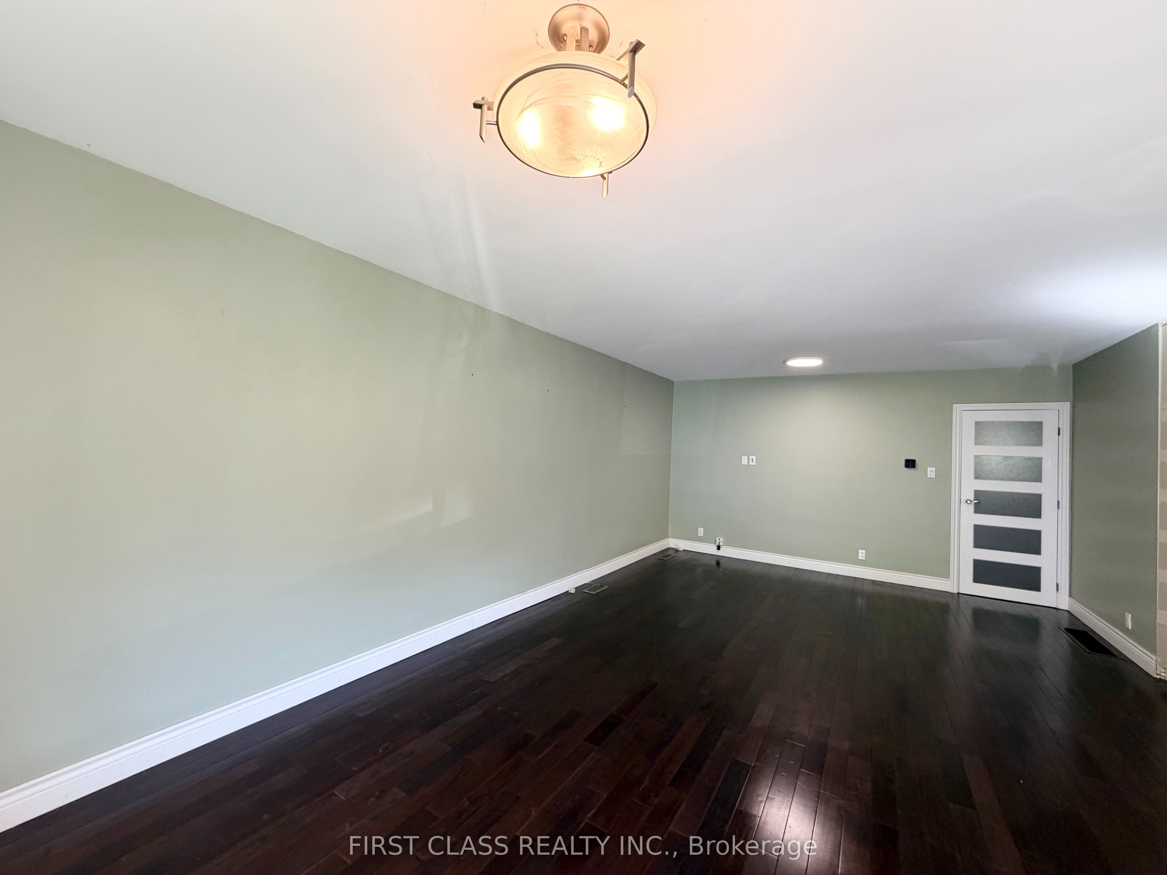 243 Blue Grass Boulevard Main, Richmond Hill, ON L4C 3H1 photo 5