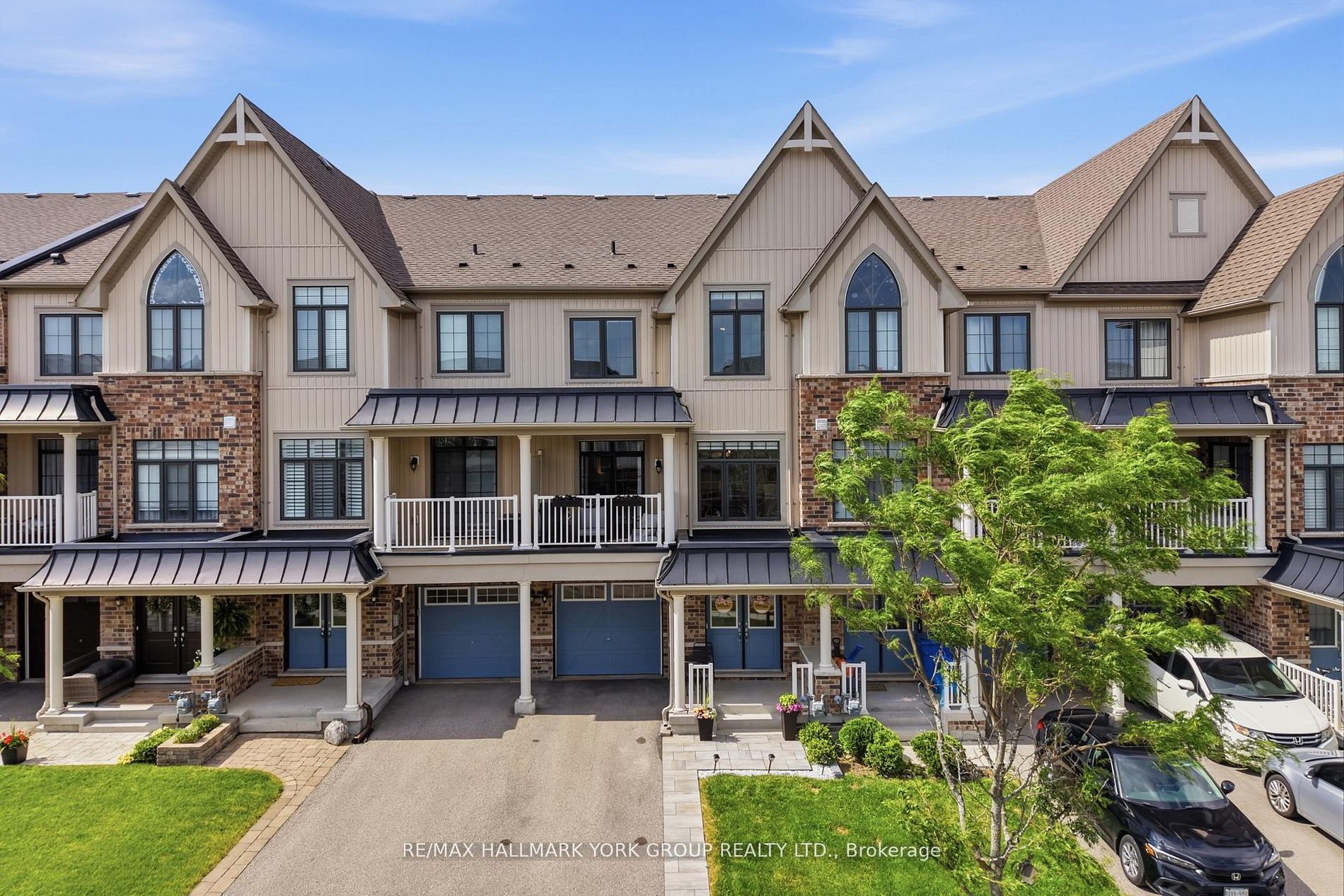 118 Alvin Pegg Drive, East Gwillimbury, ON L9N 0R7 photo 2