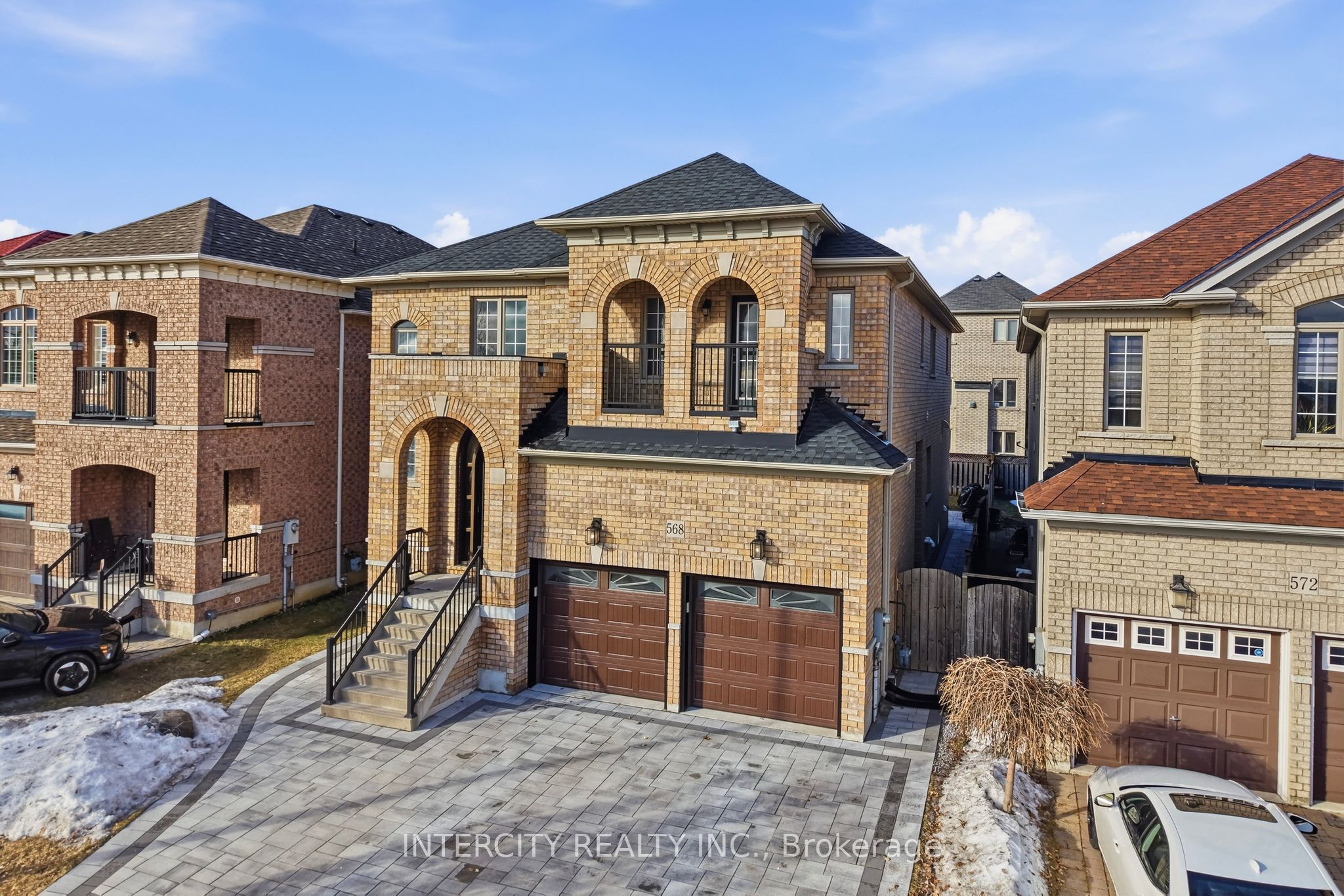 568 Grand Trunk Avenue, Vaughan, ON L6A 0R4 photo 3