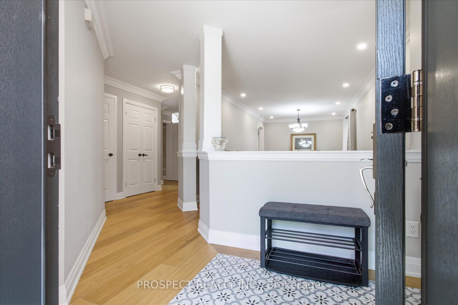 348 Vellore Avenue, Vaughan, ON L4H 2Z1 photo 2