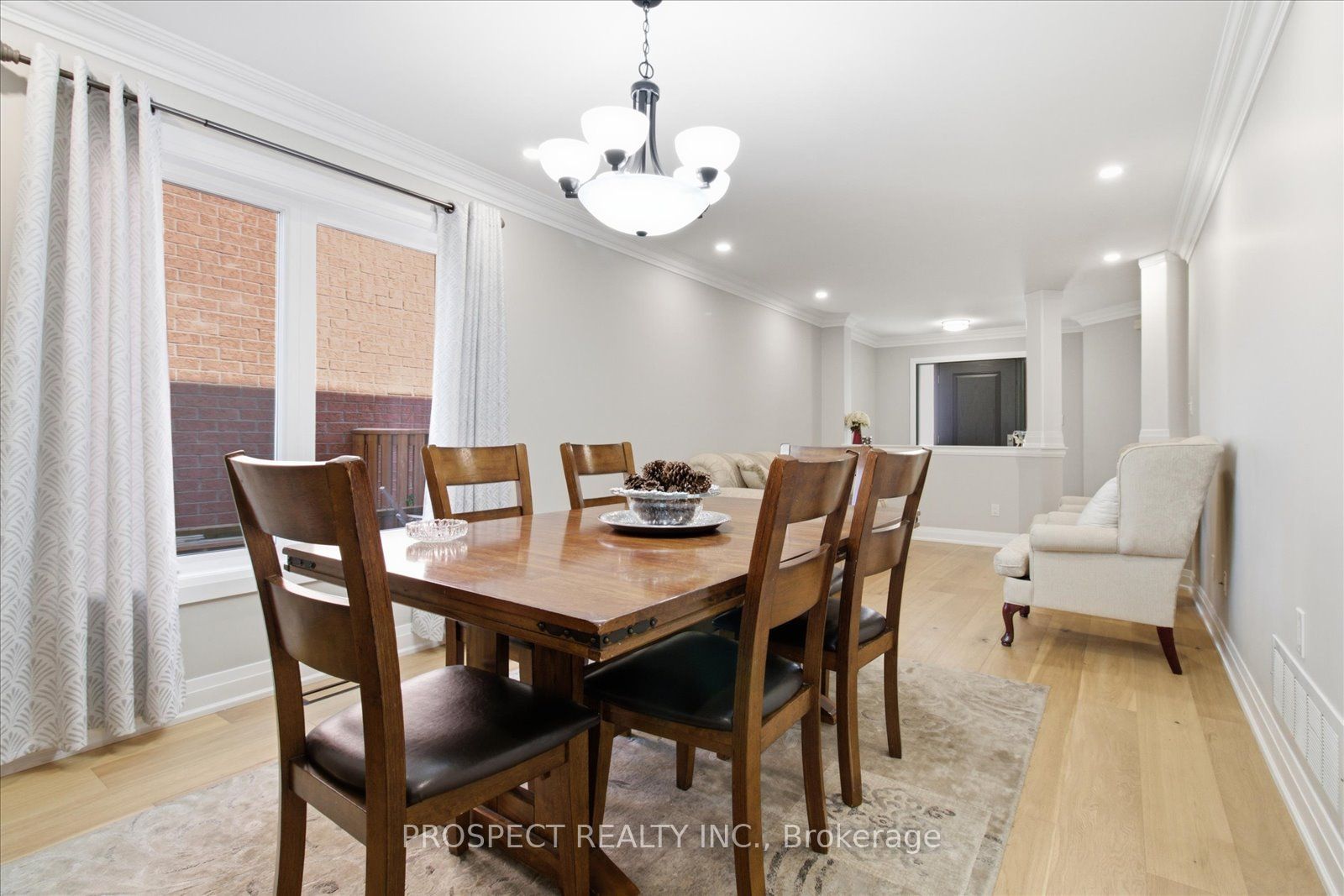 348 Vellore Avenue, Vaughan, ON L4H 2Z1 photo 4