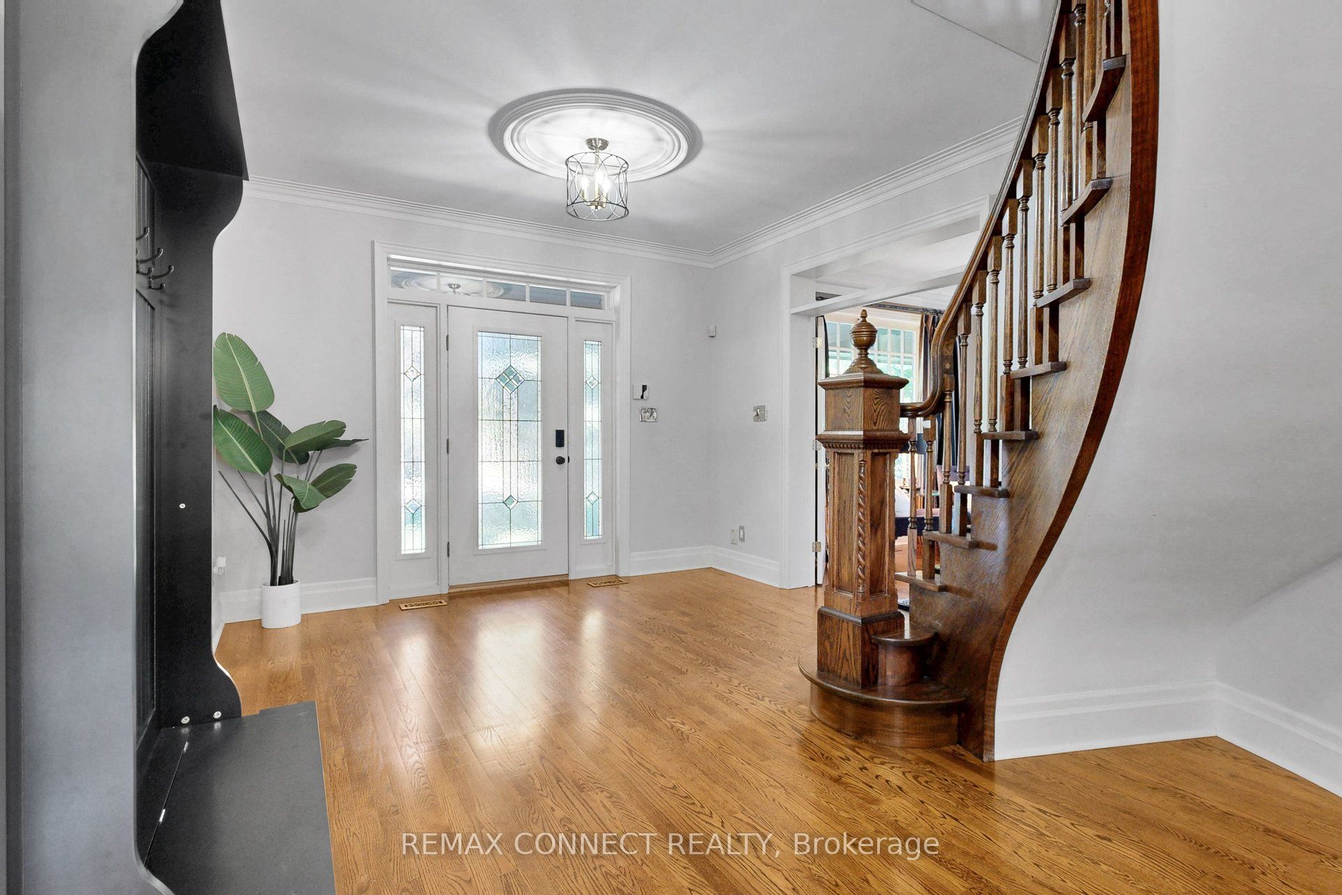 255 Loretta Crescent, Whitchurch-Stouffville, ON L4A 1H4 photo 4