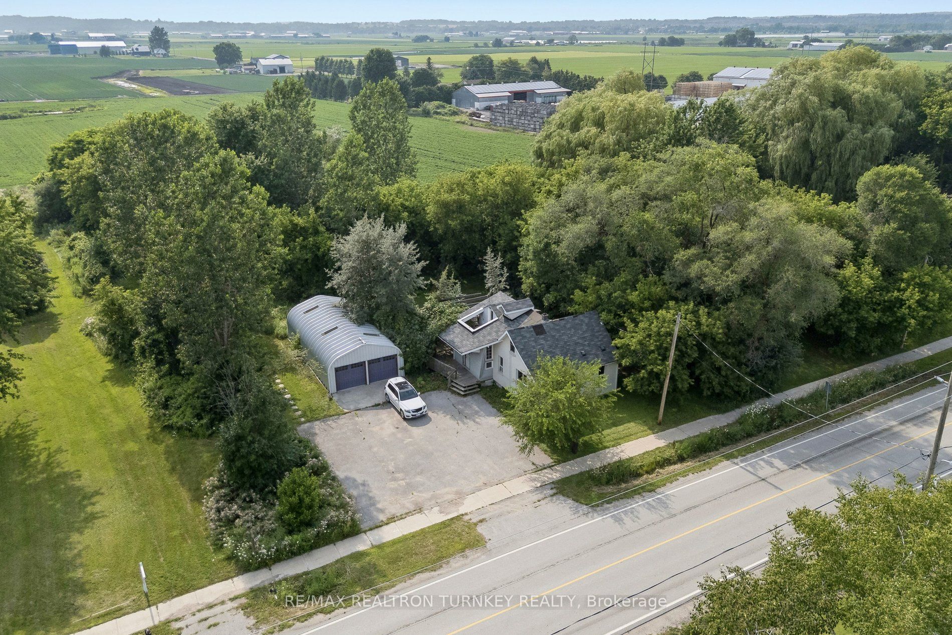 18930 Dufferin Street, King, ON L3Y 4V9 photo 2