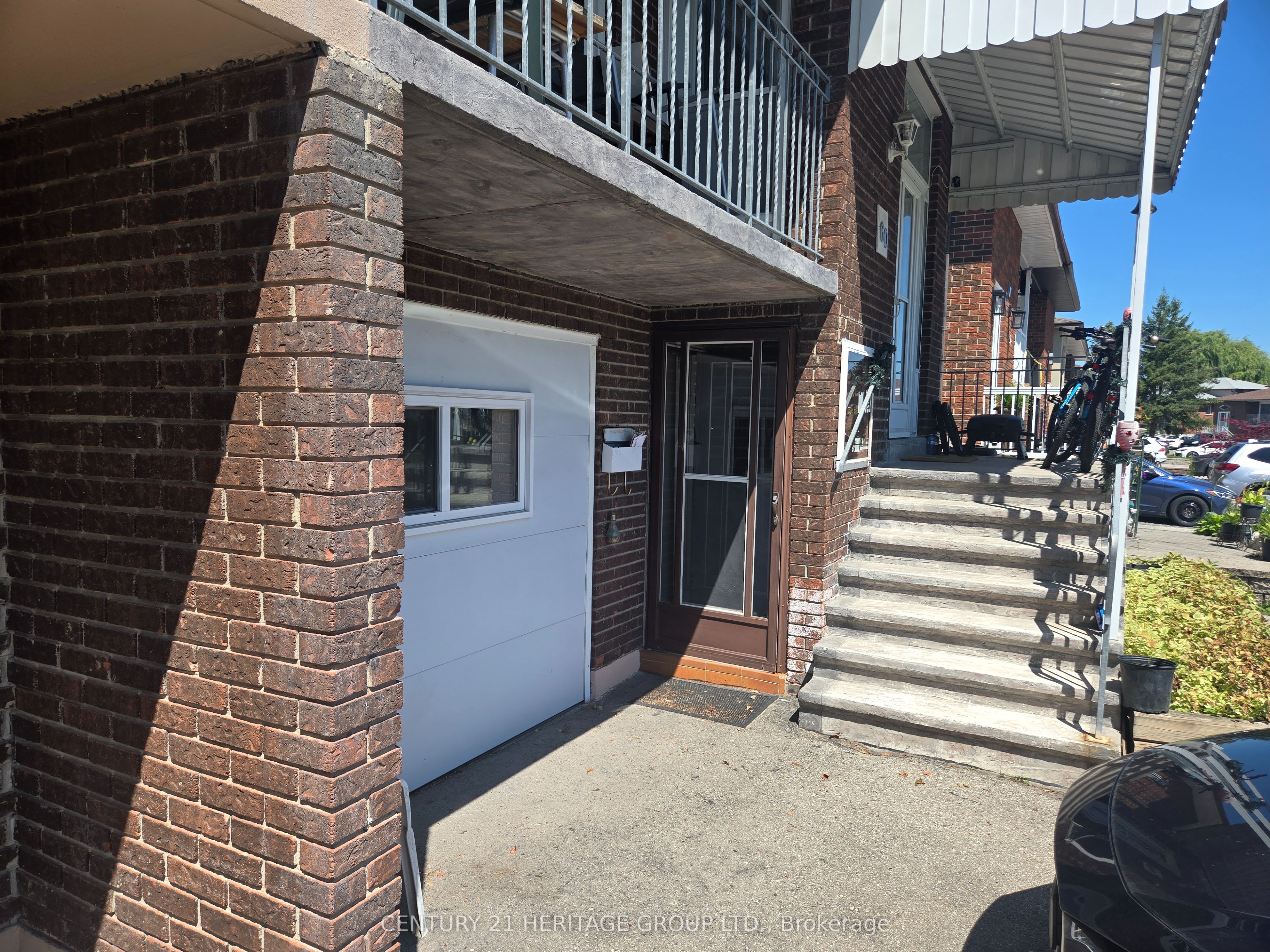 60 Albany Drive, Vaughan, ON L4L 2X7 photo 2