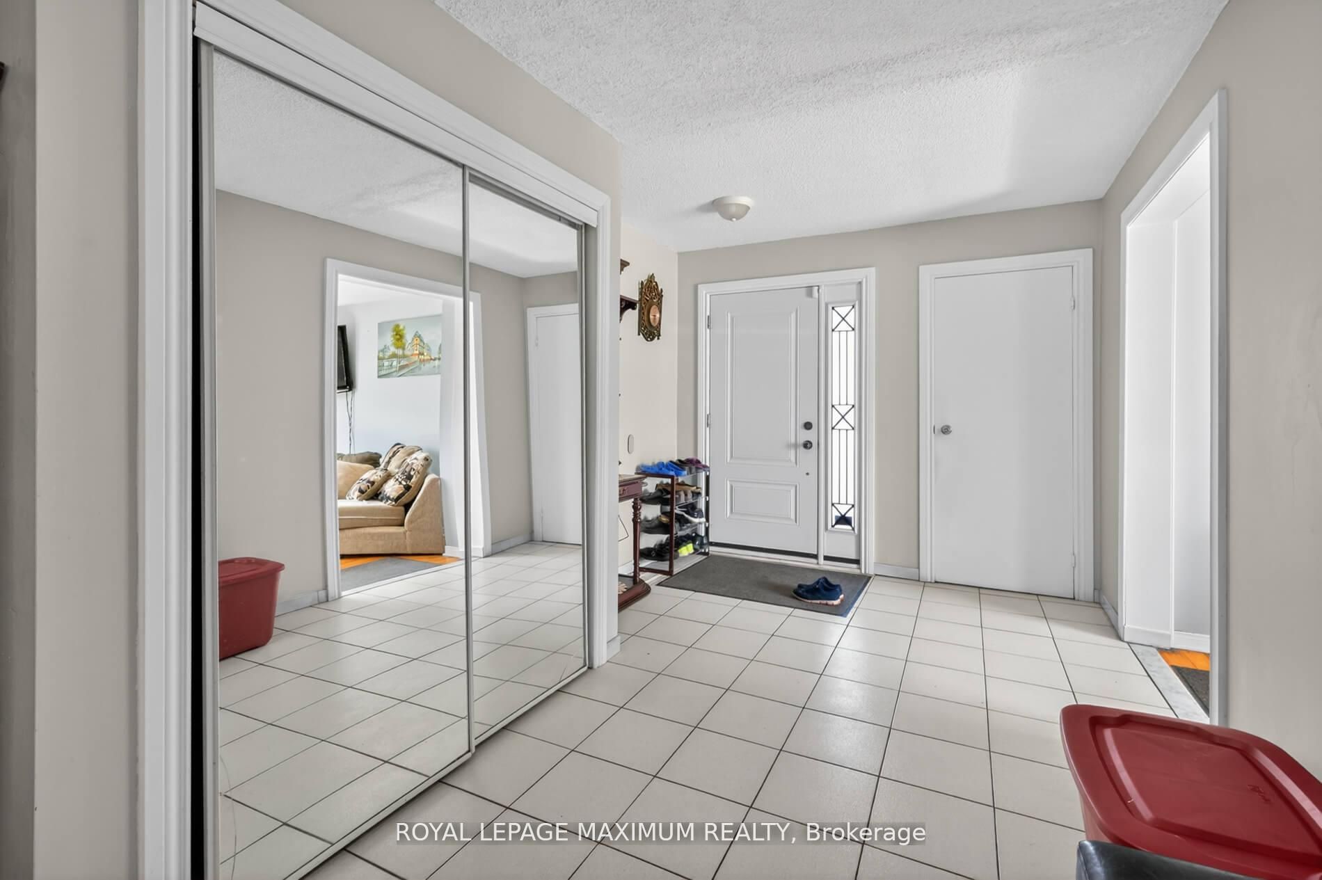 3 Muzzo Court, Vaughan, ON L4L 3K2 photo 4