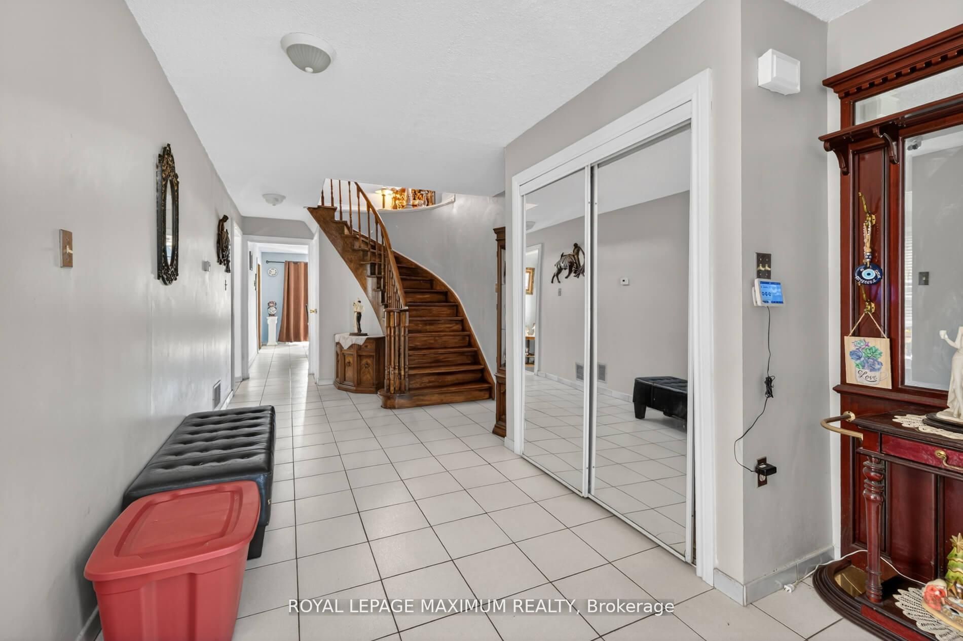 3 Muzzo Court, Vaughan, ON L4L 3K2 photo 5