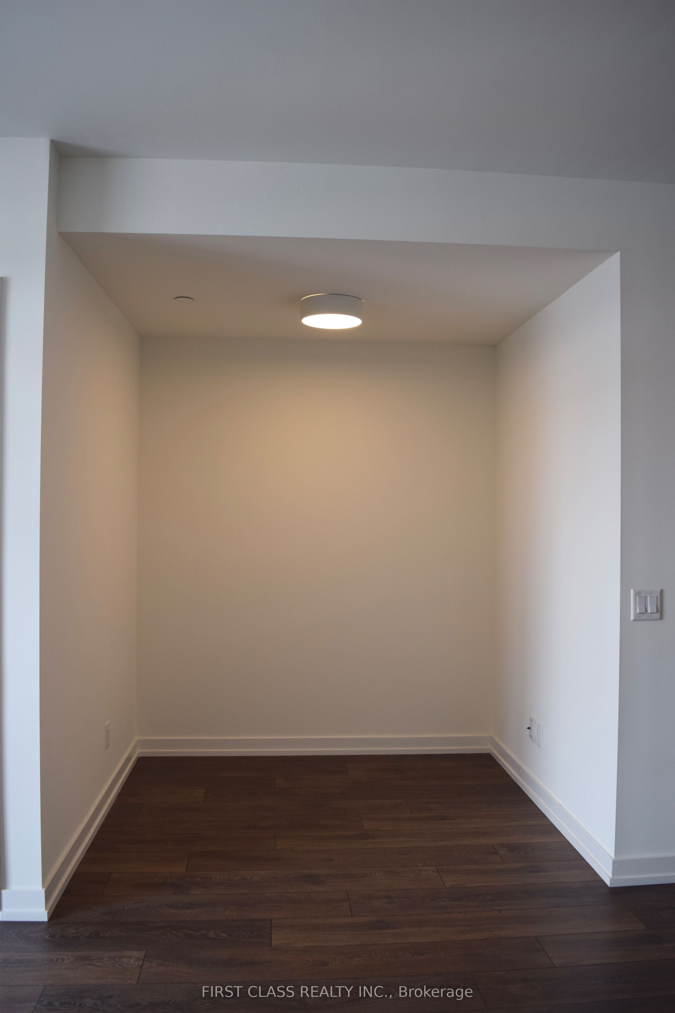 1 Grandview Avenue 705, Markham, ON L3T 0G7 photo 4